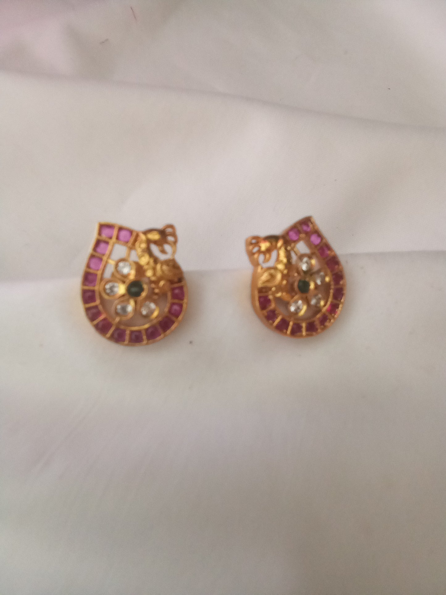 EARING-SHST05