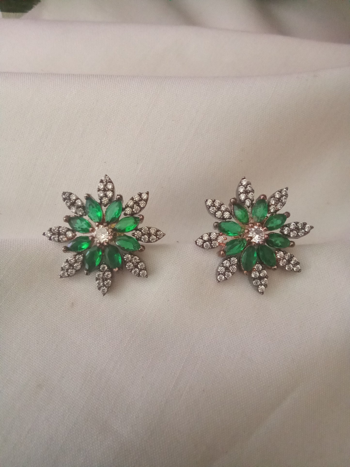 EARING-SHST116