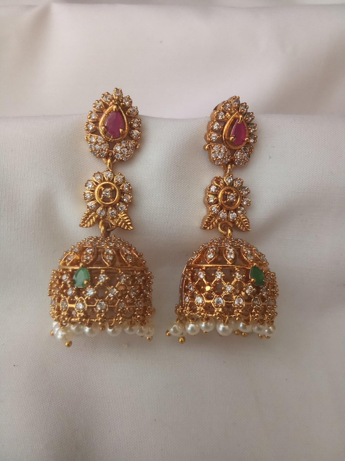 EARING-SHER275
