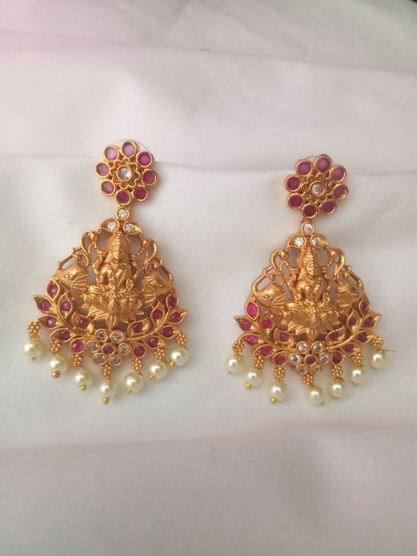 EARING-SHER197