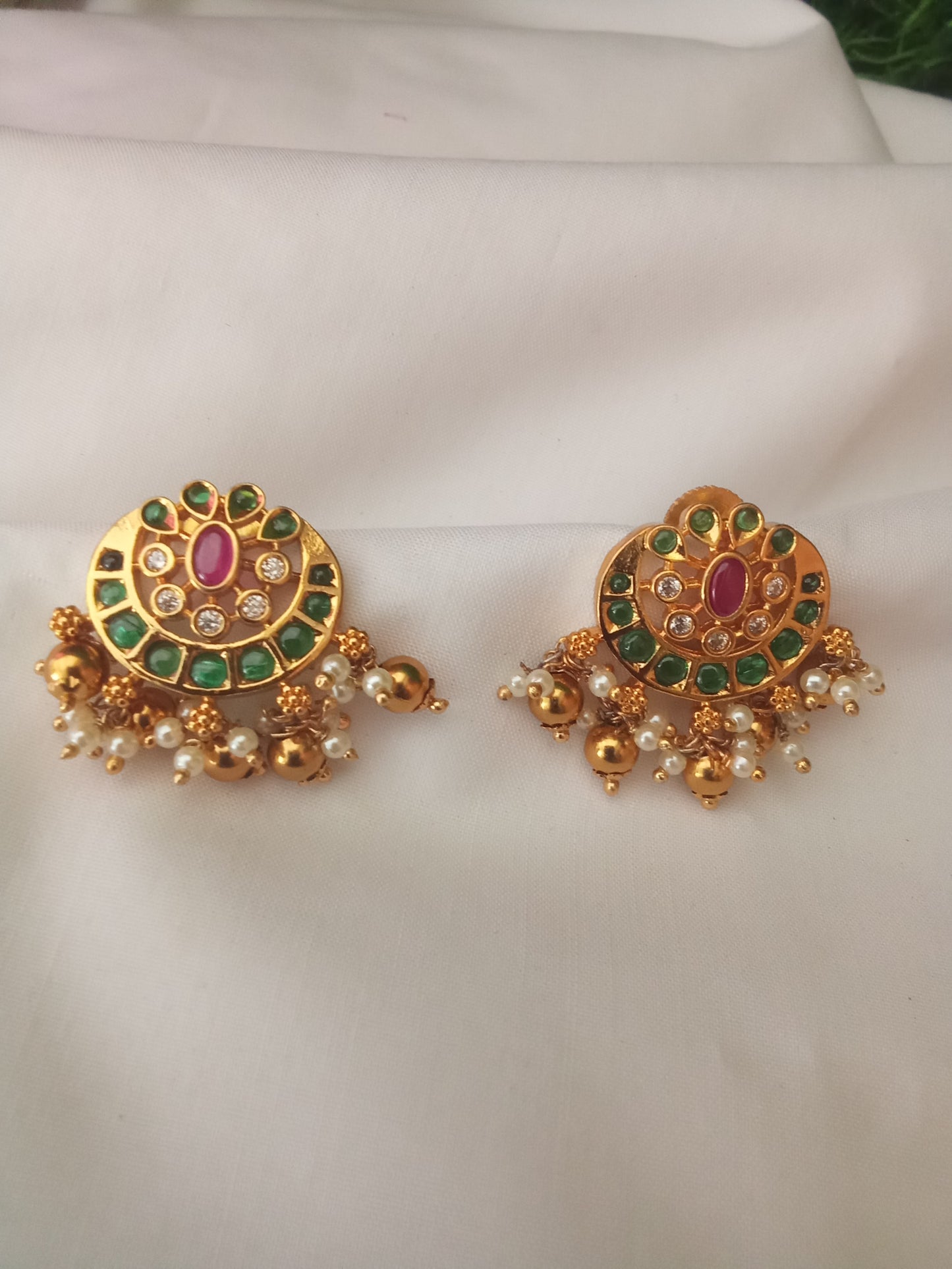 EARING-SHER156