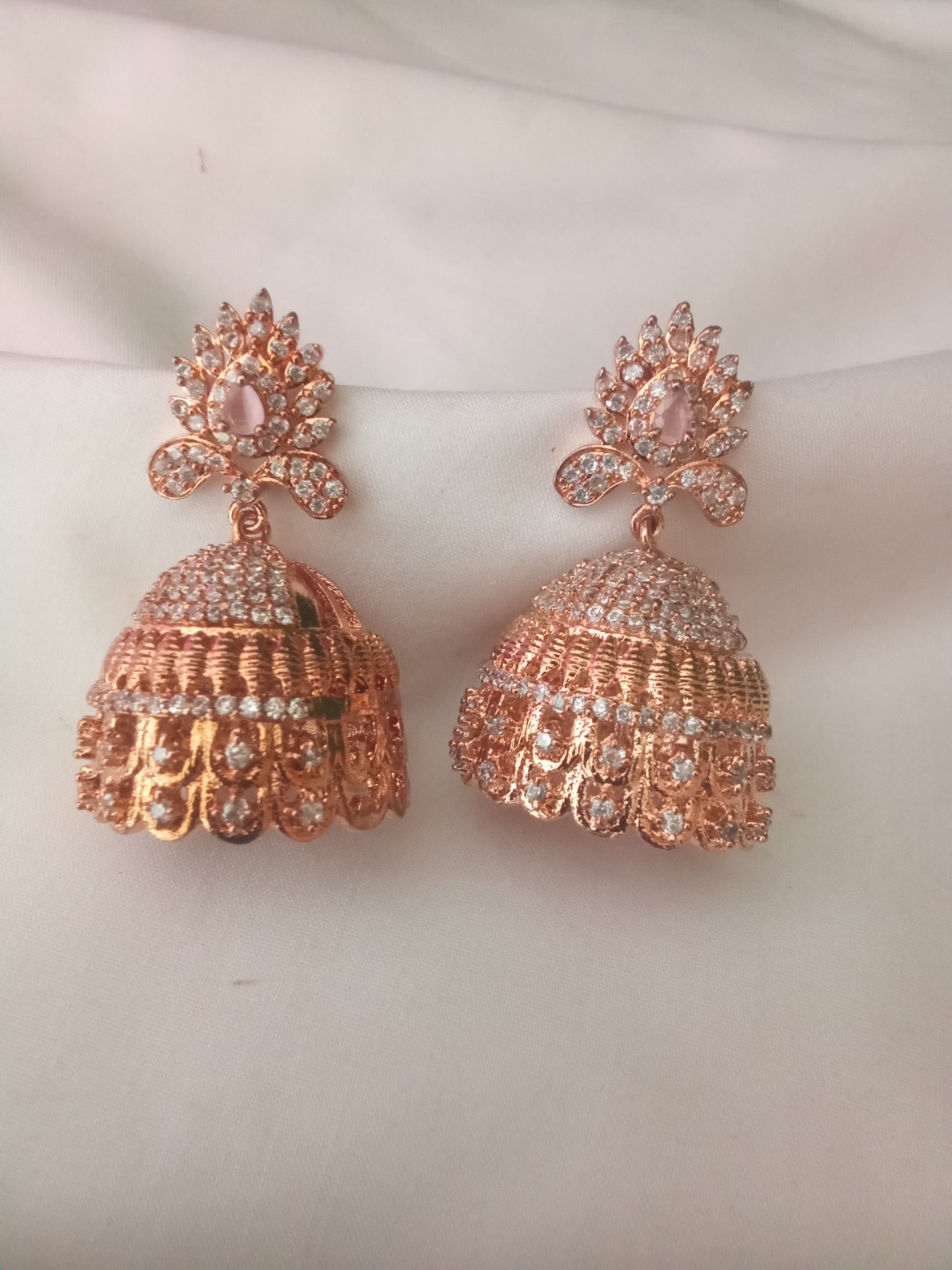 EARING-SHER205