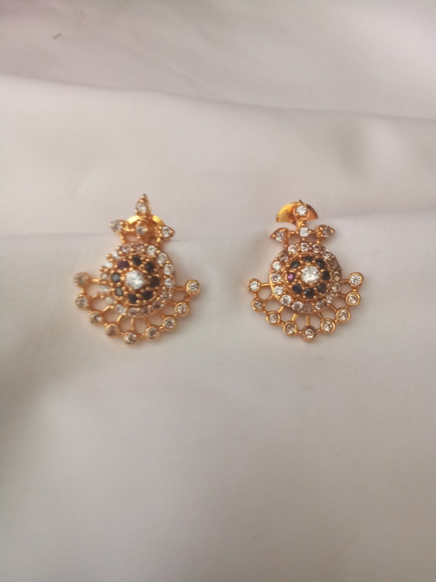 EARING-SHST02