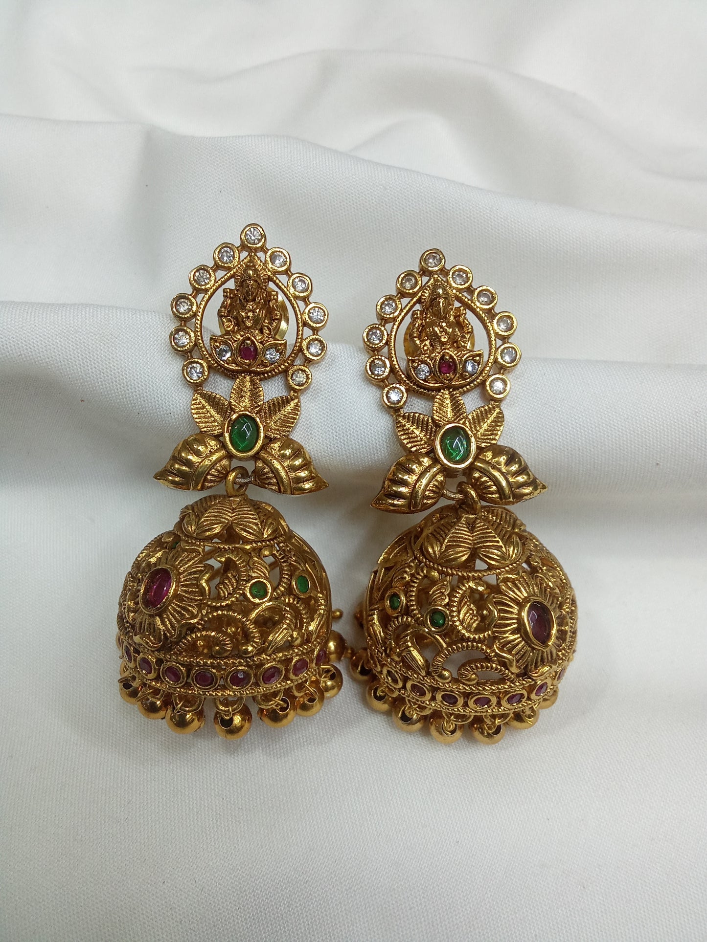 EARING-SHER02
