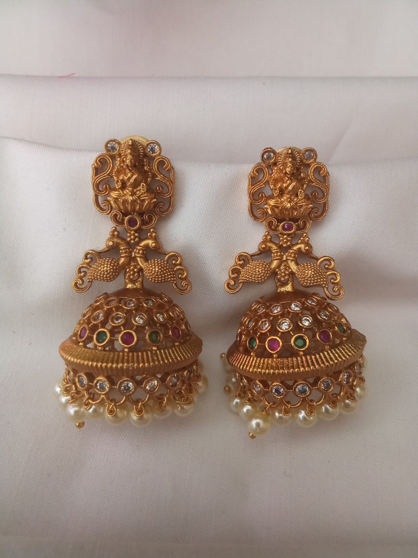 EARING-SHER47