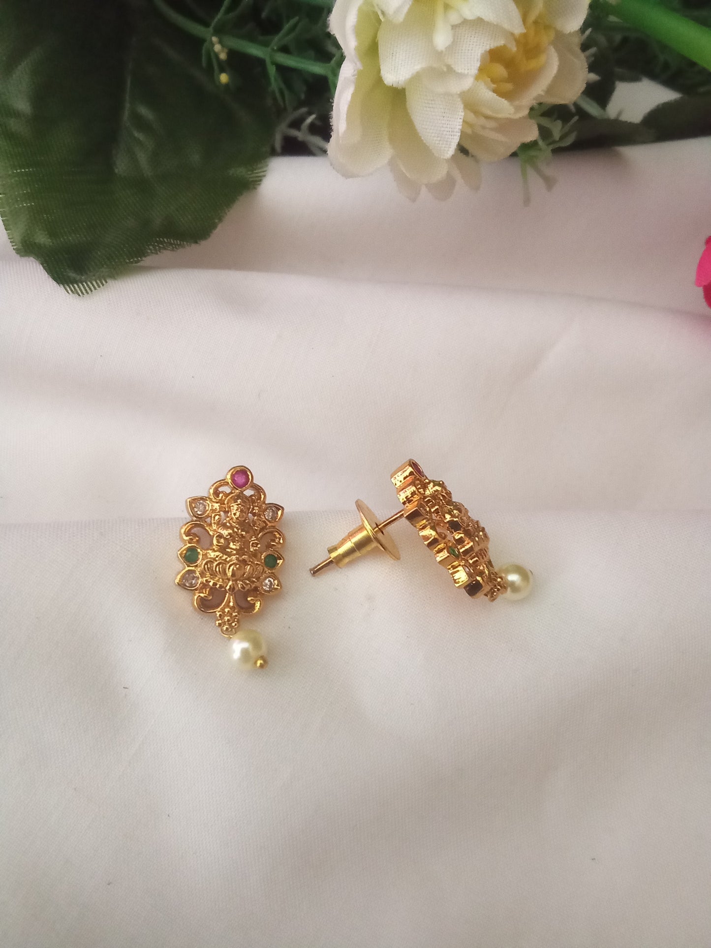 EARING-SHST98