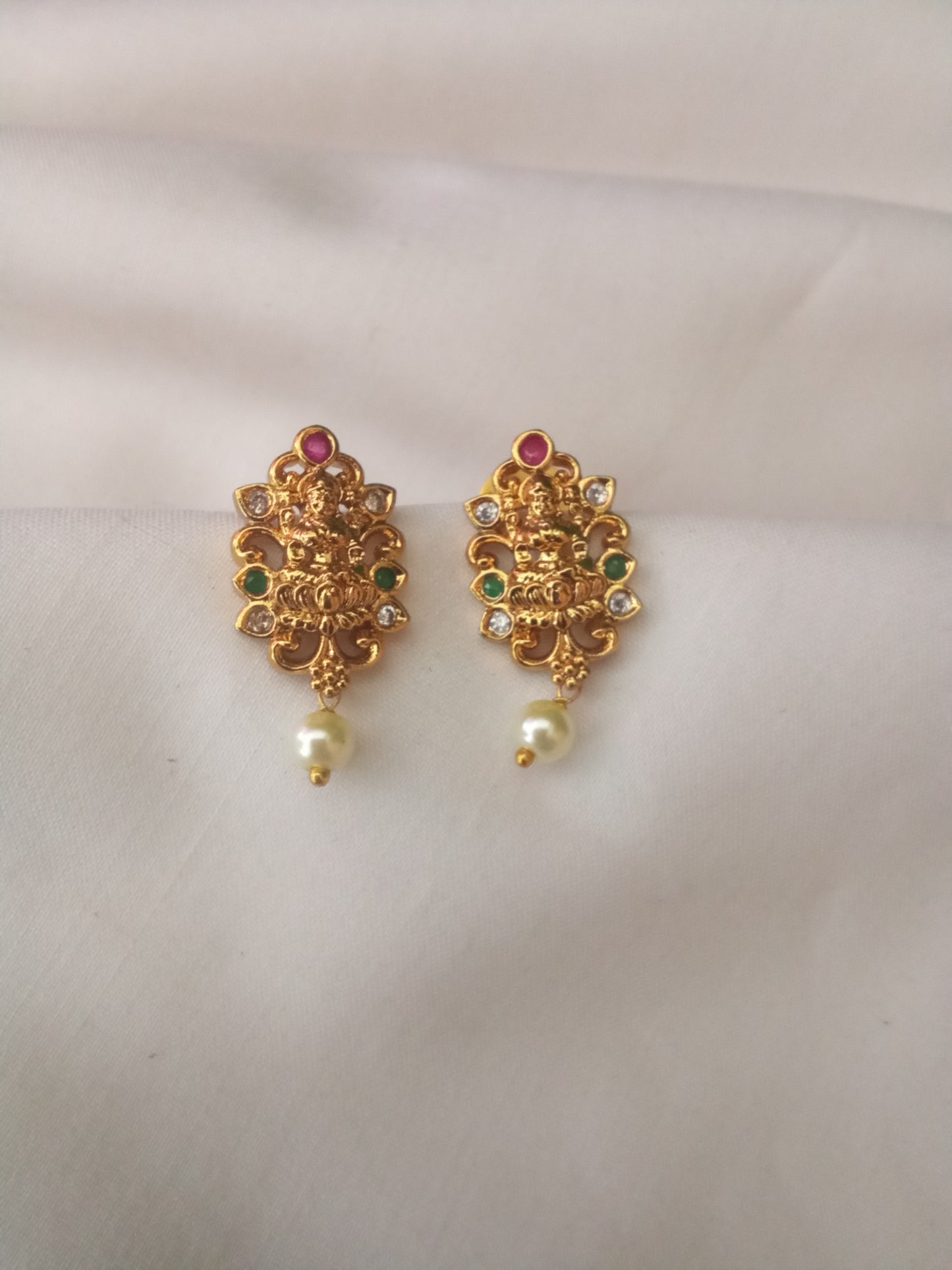 EARING-SHST98