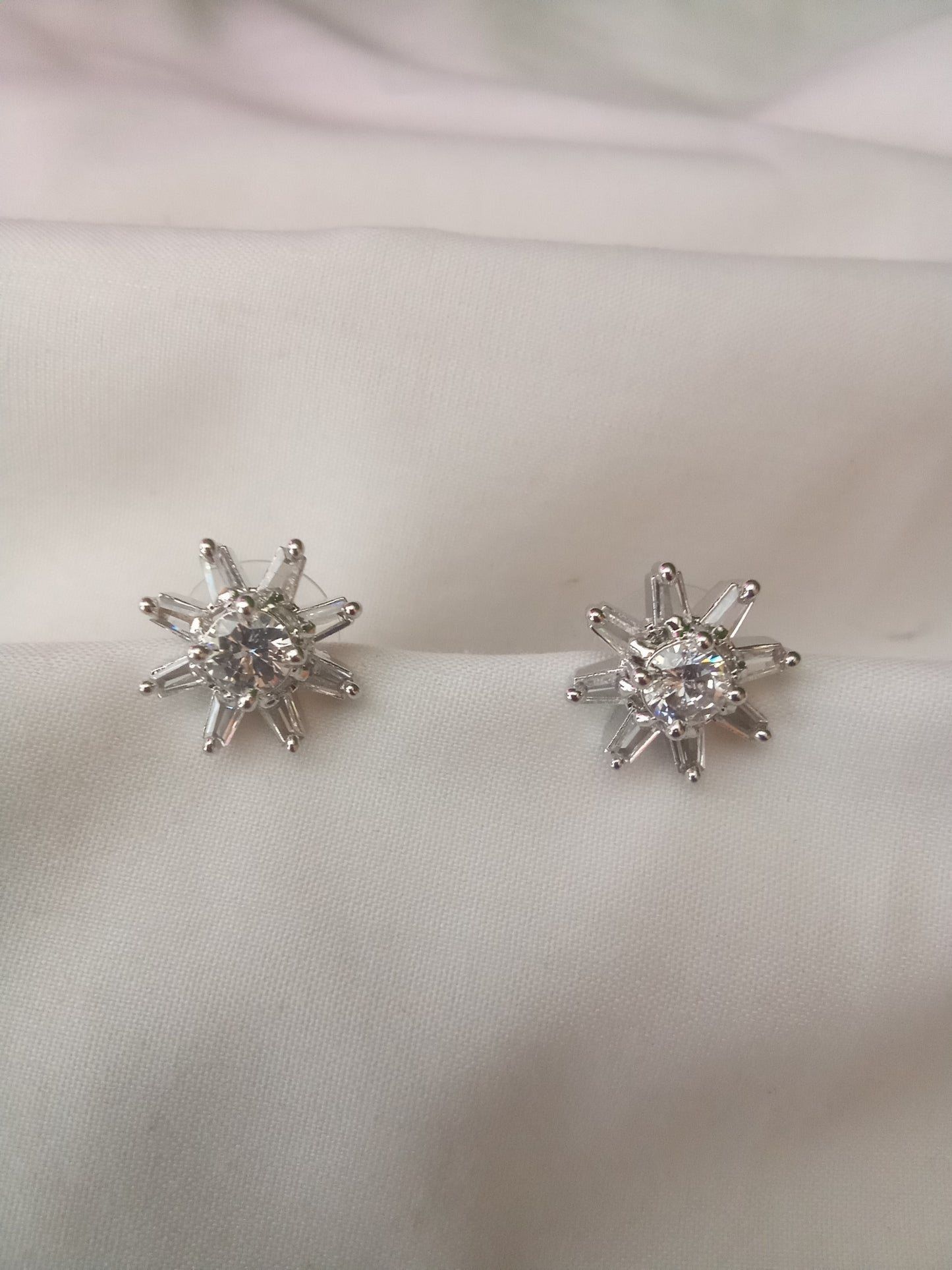 EARING-SHST126