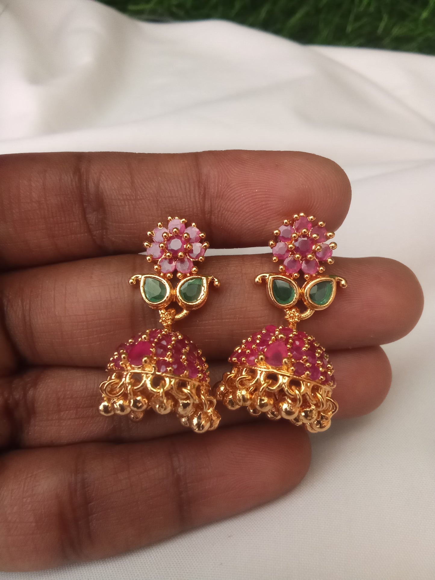 EARING-SHER92