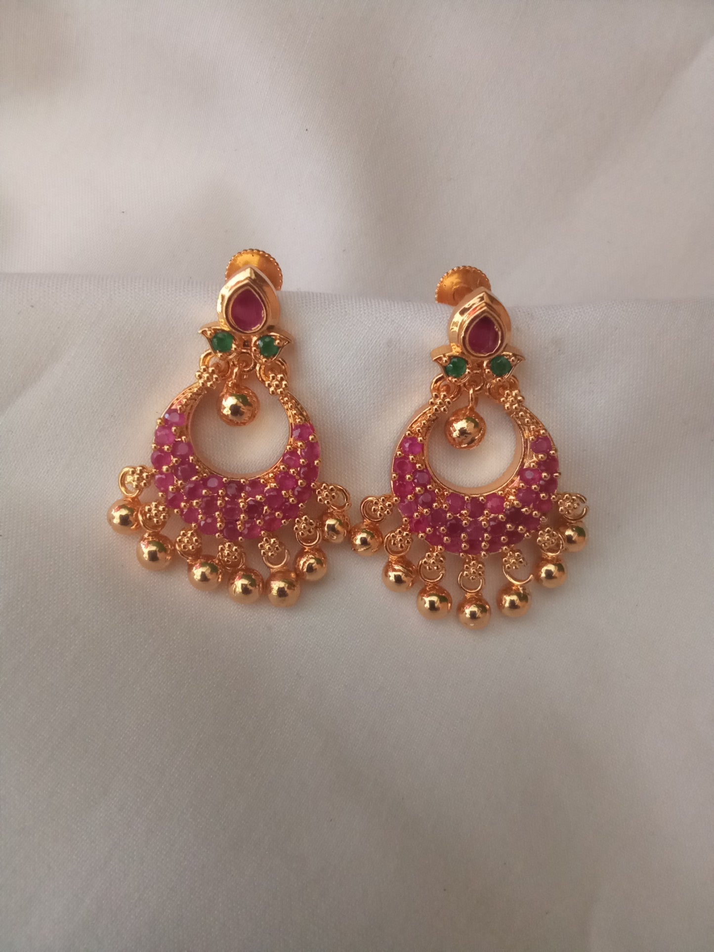 EARING-SHER224