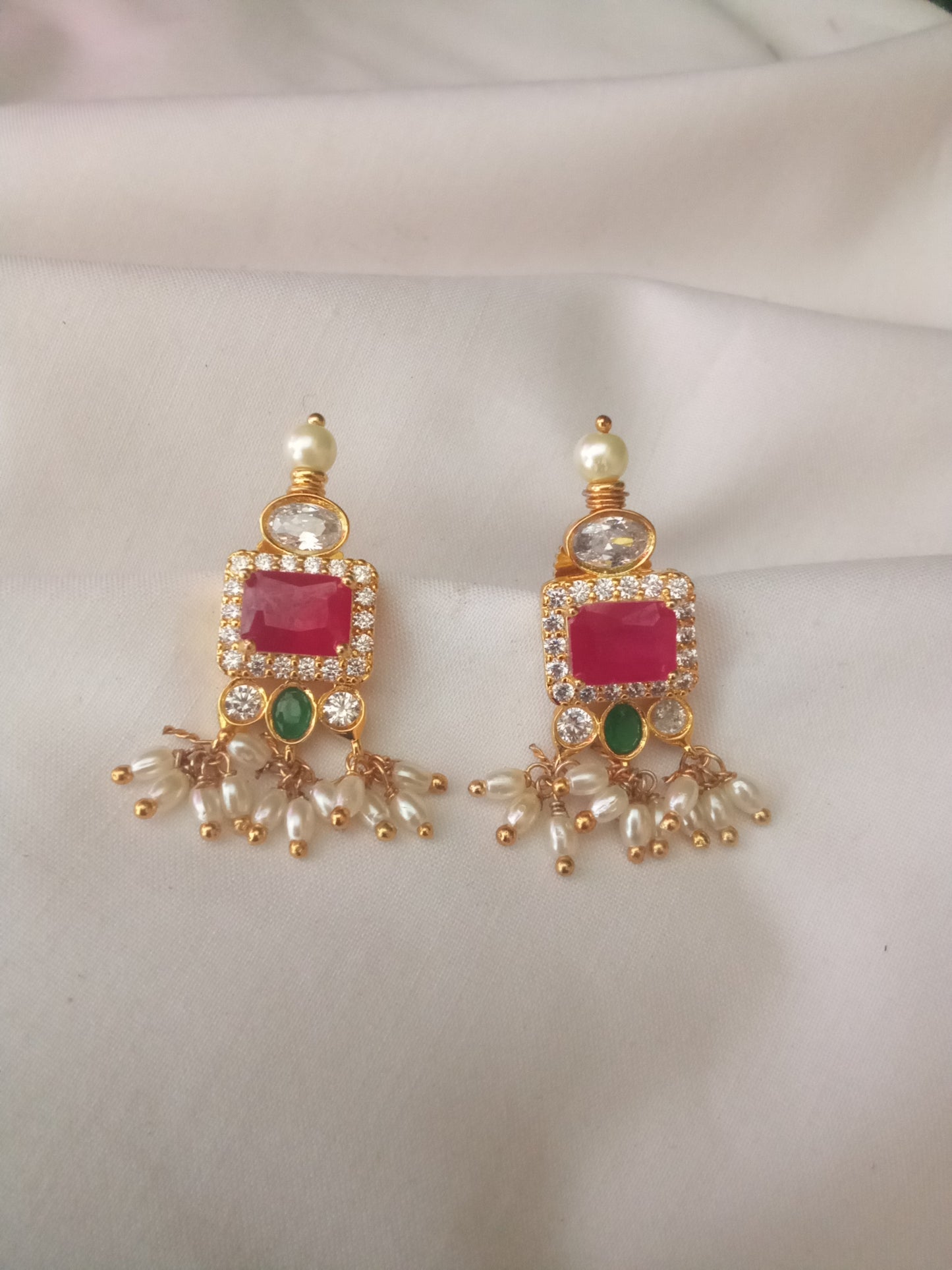 EARING-SHER228