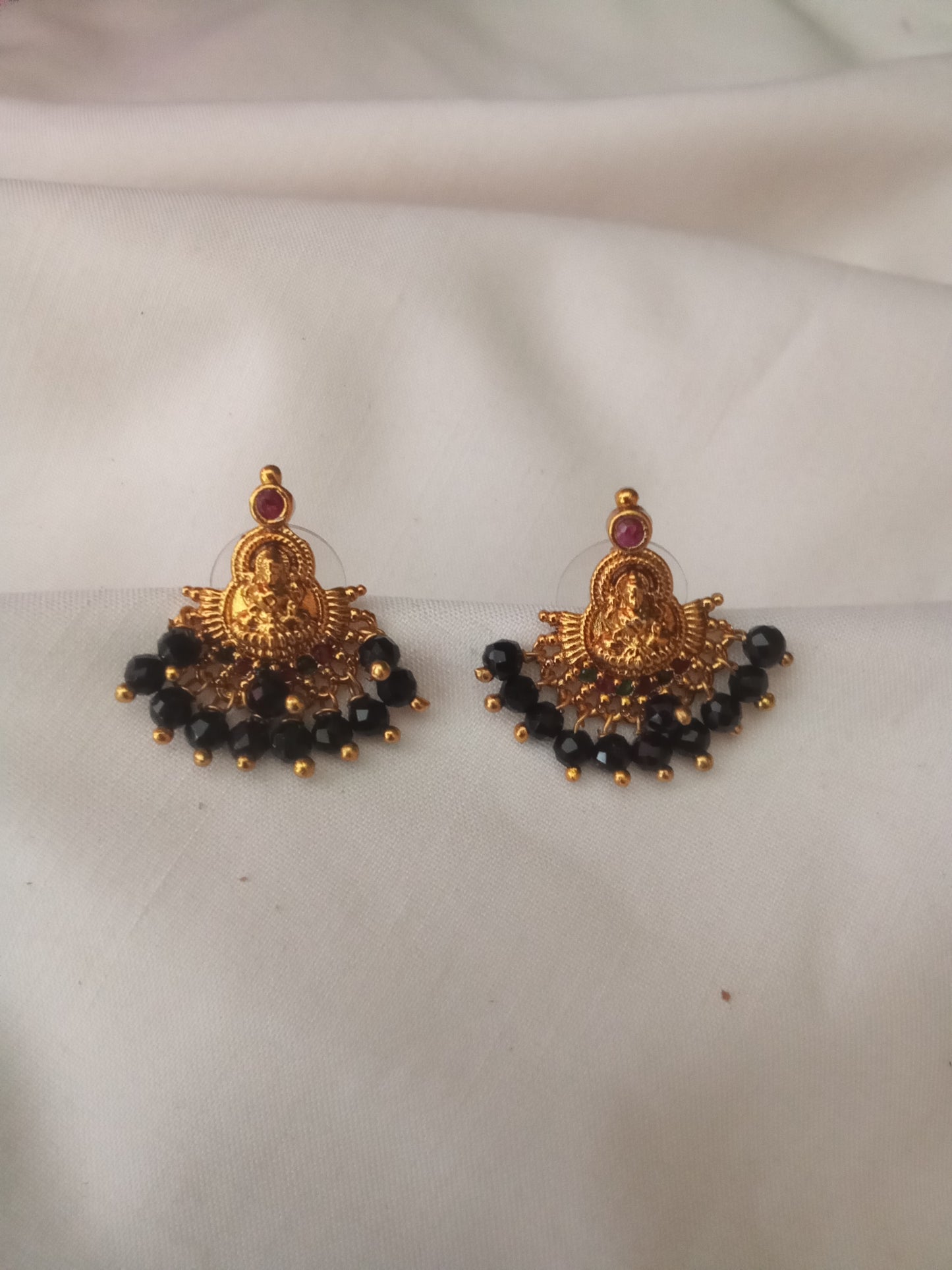 EARING-SHST100