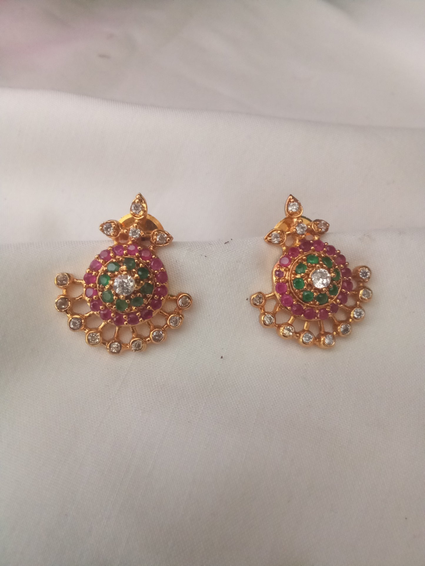 EARING-SHER56