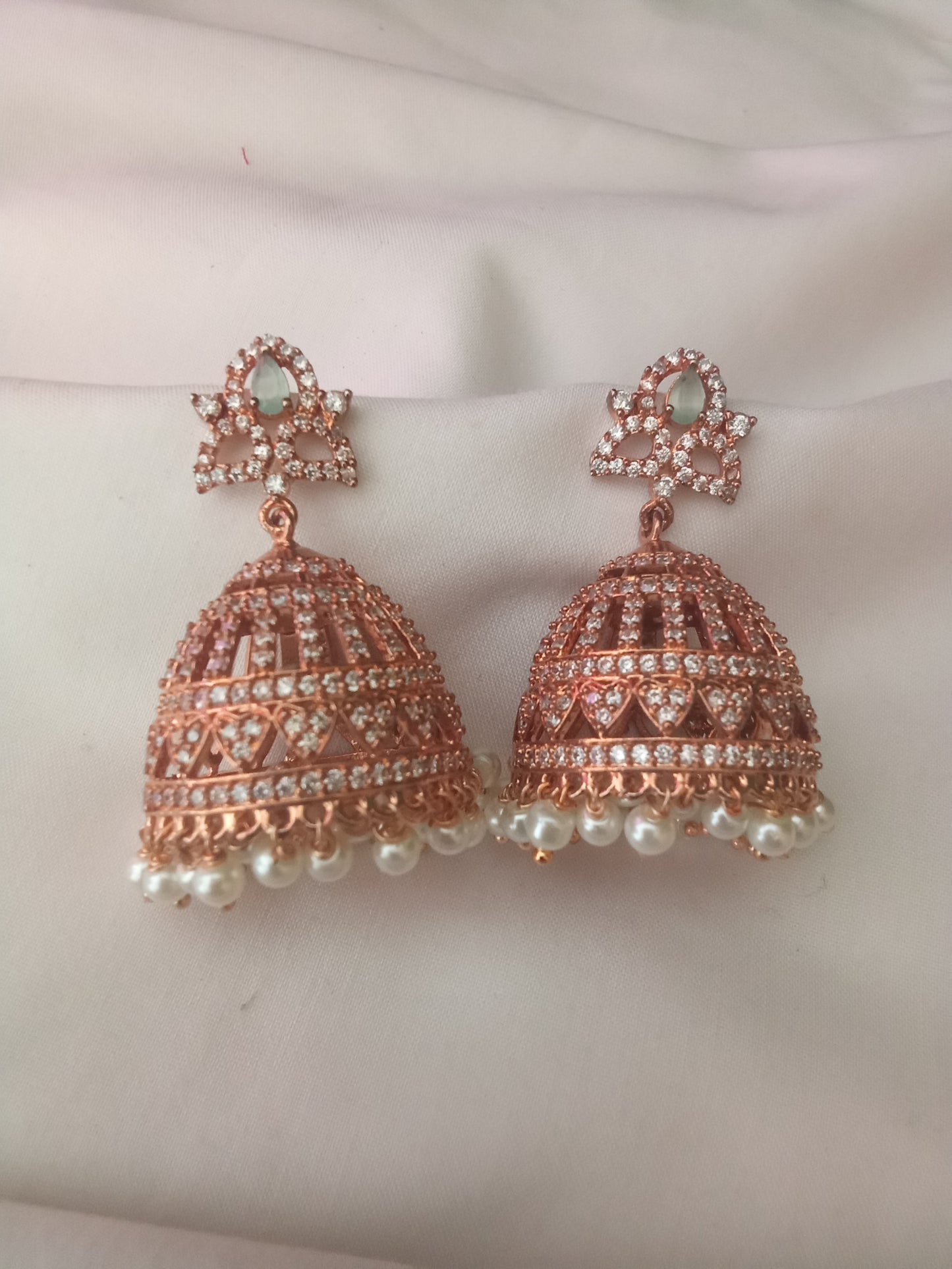 EARING-SHER209