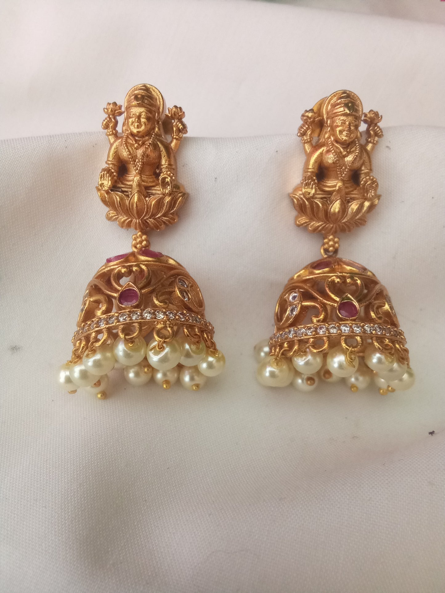 EARING-SHER51
