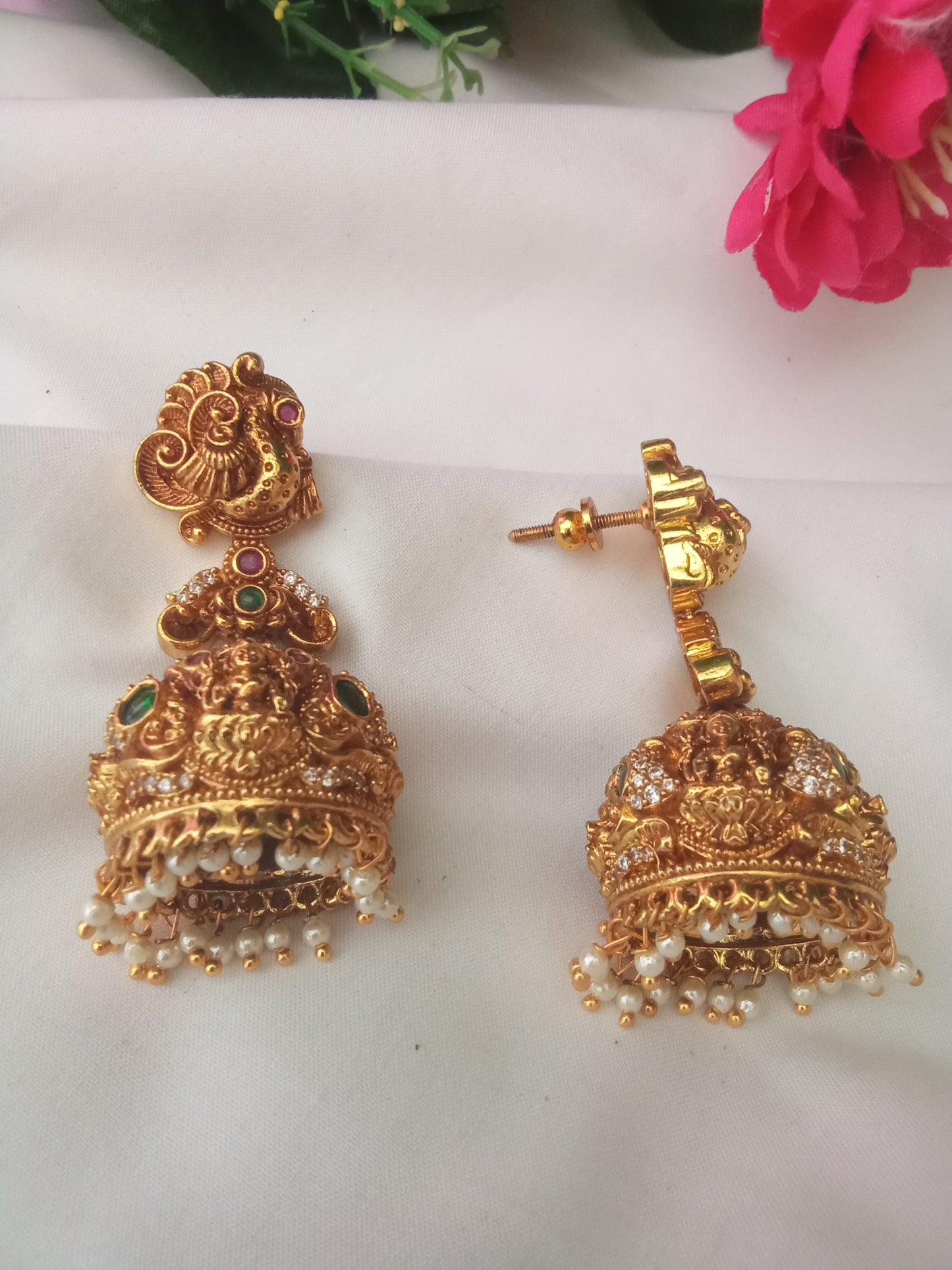 EARING-SHER28