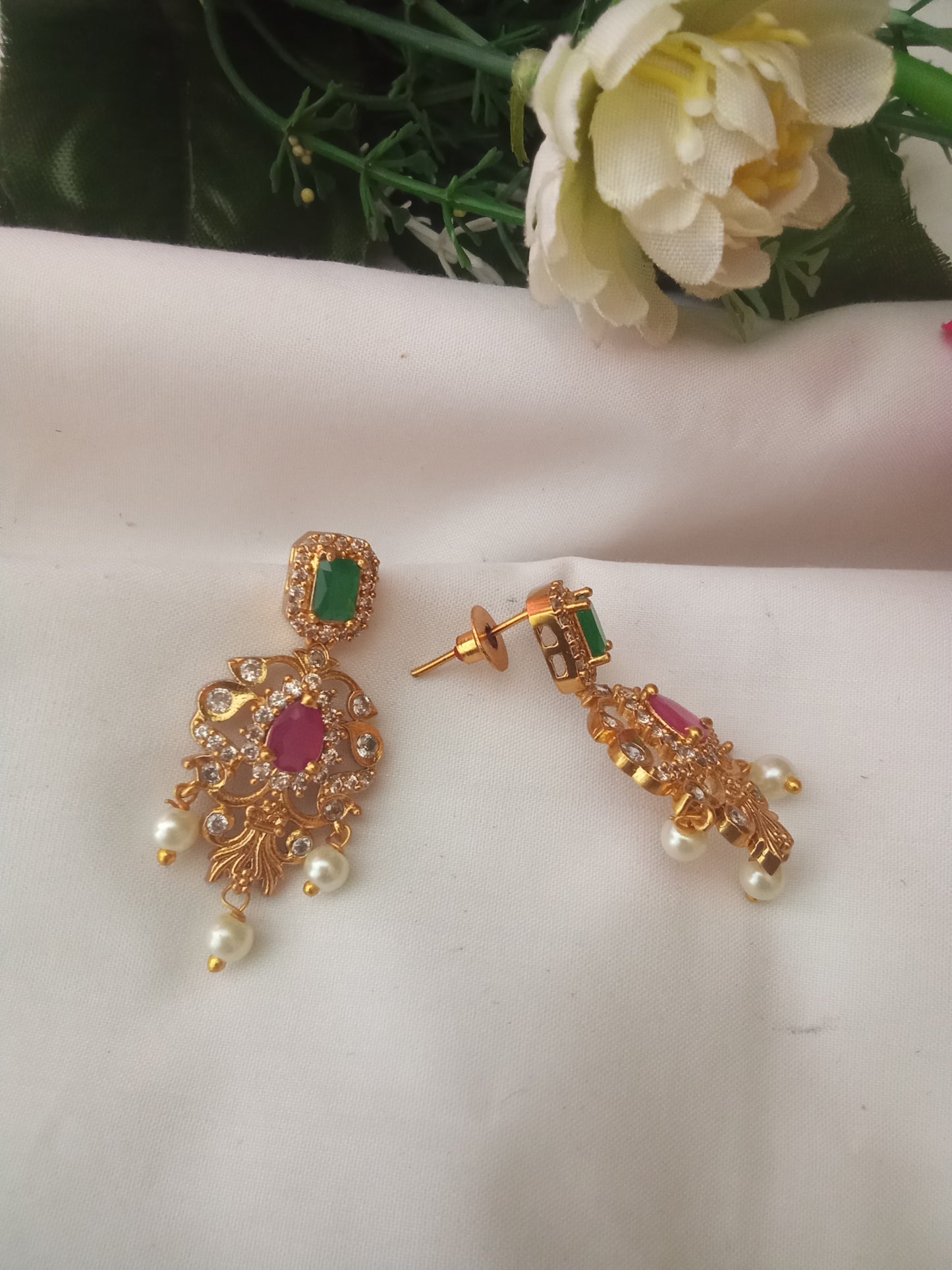 EARING-SHER273