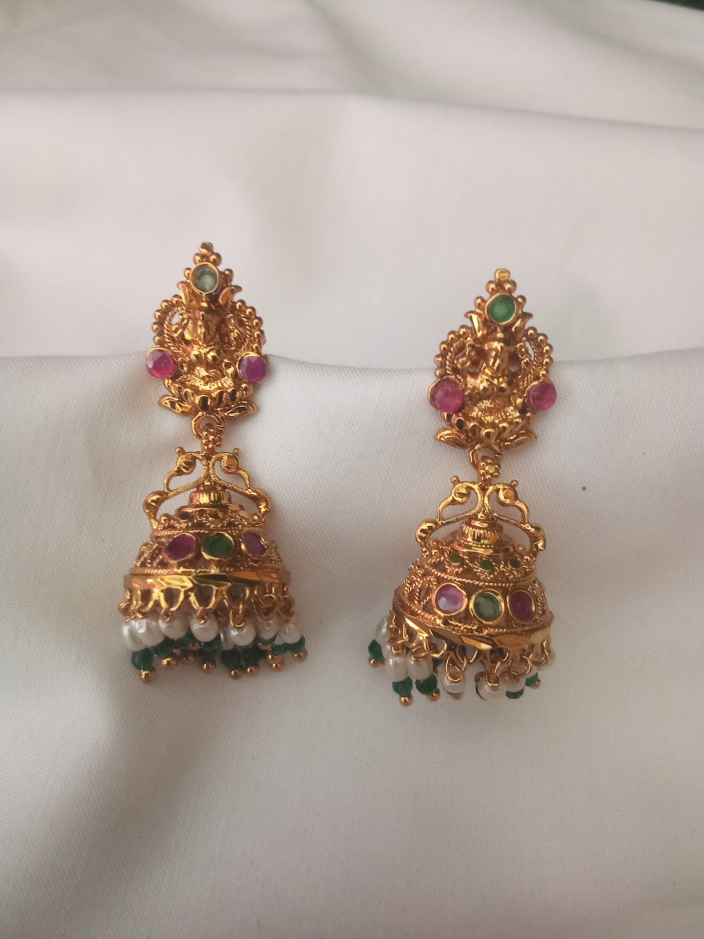 EARING-SHER112