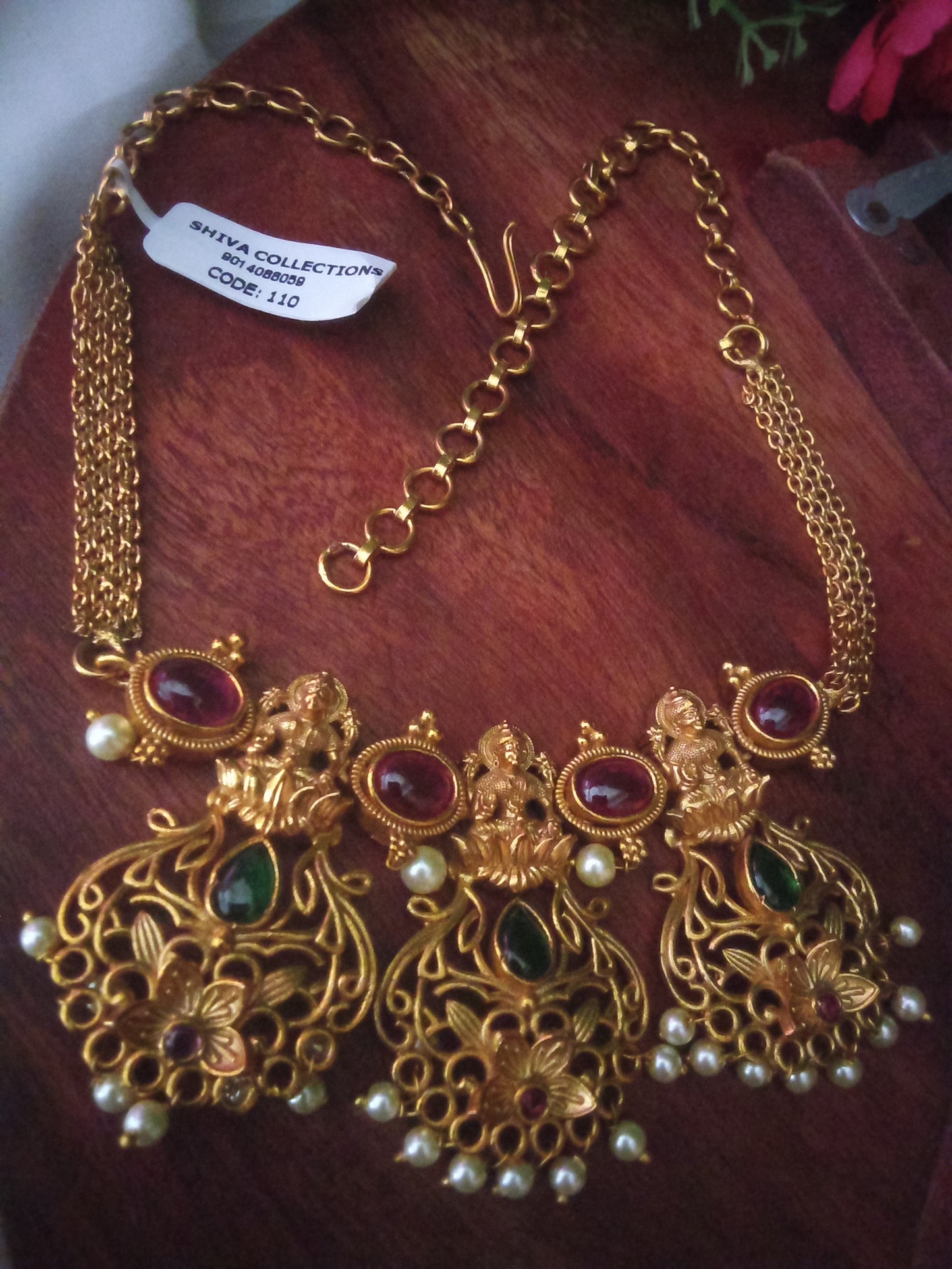 Three Pendant Lakshmi Choker Necklace-SHNC05
