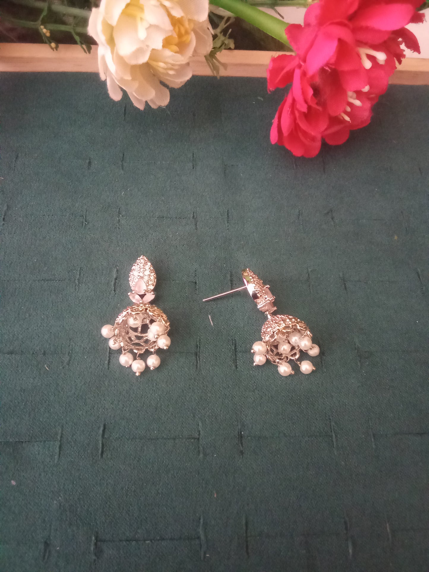 EARING-SHER285