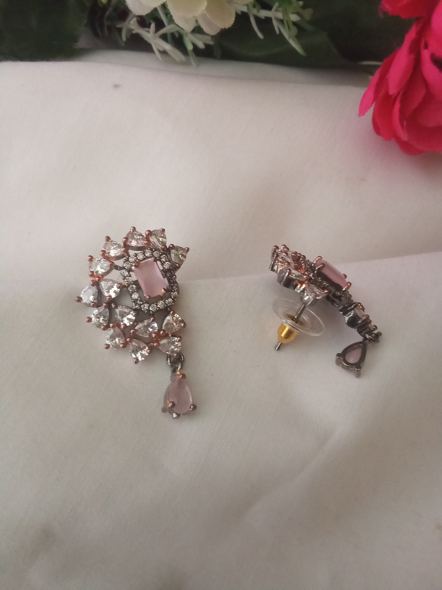 EARING-SHER106