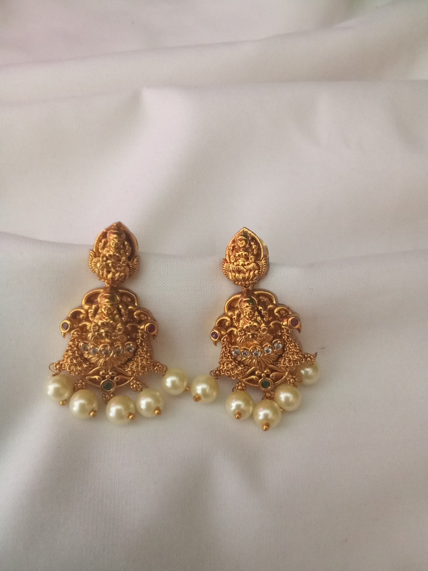 EARING-SHER287