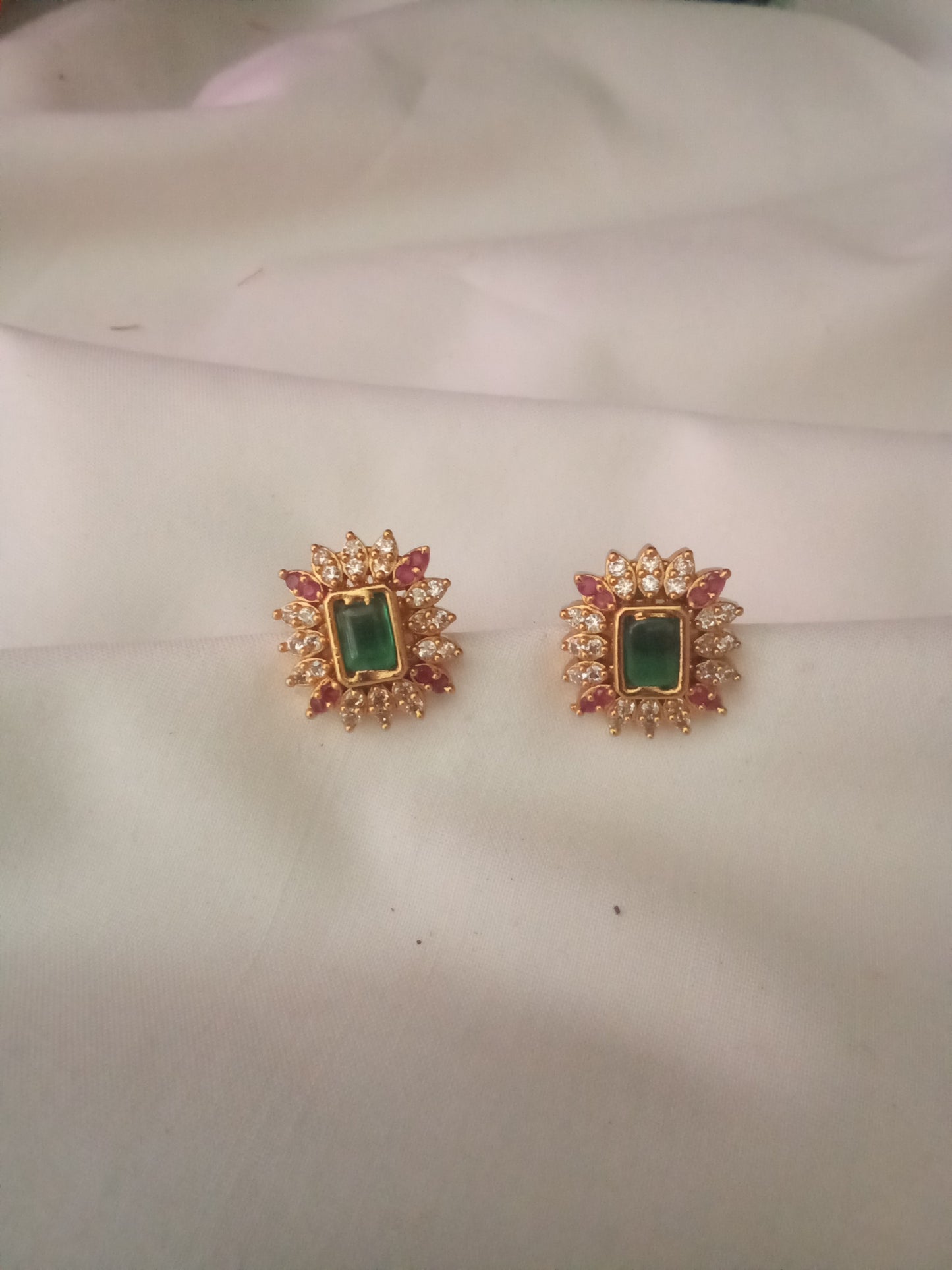 EARING-SHST40
