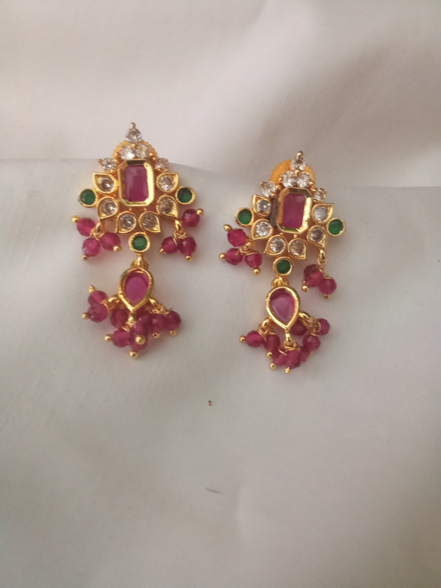 EARING-SHER241