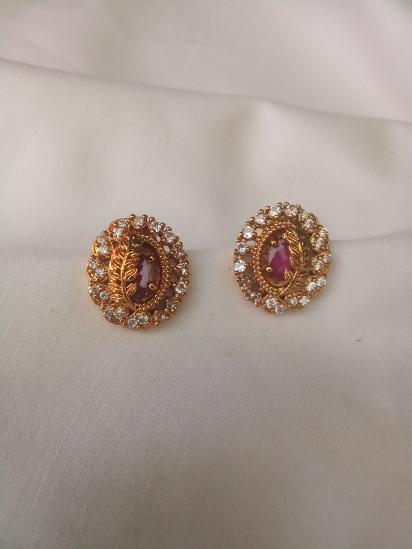EARING-SHST10