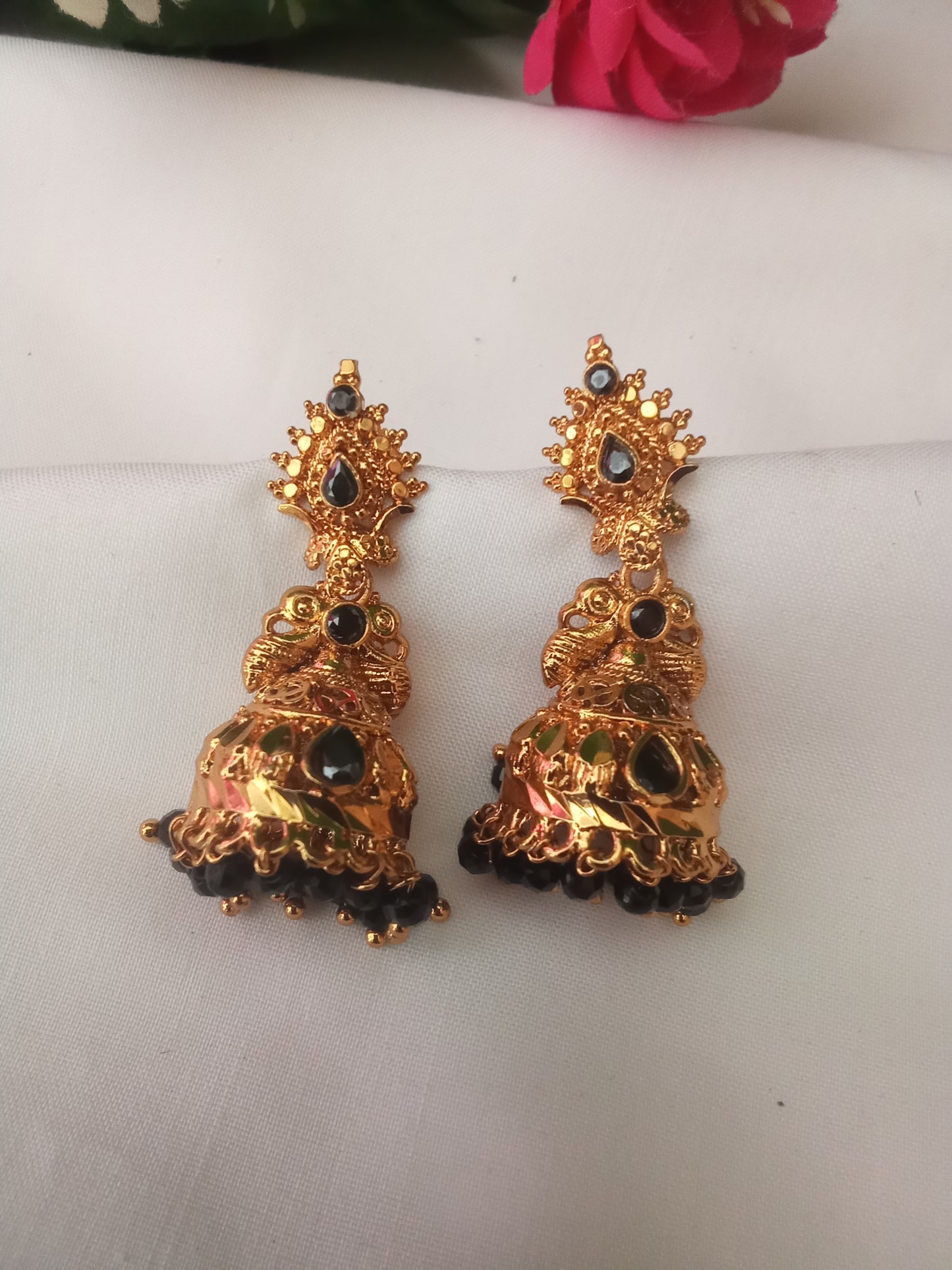 EARING-SHER102