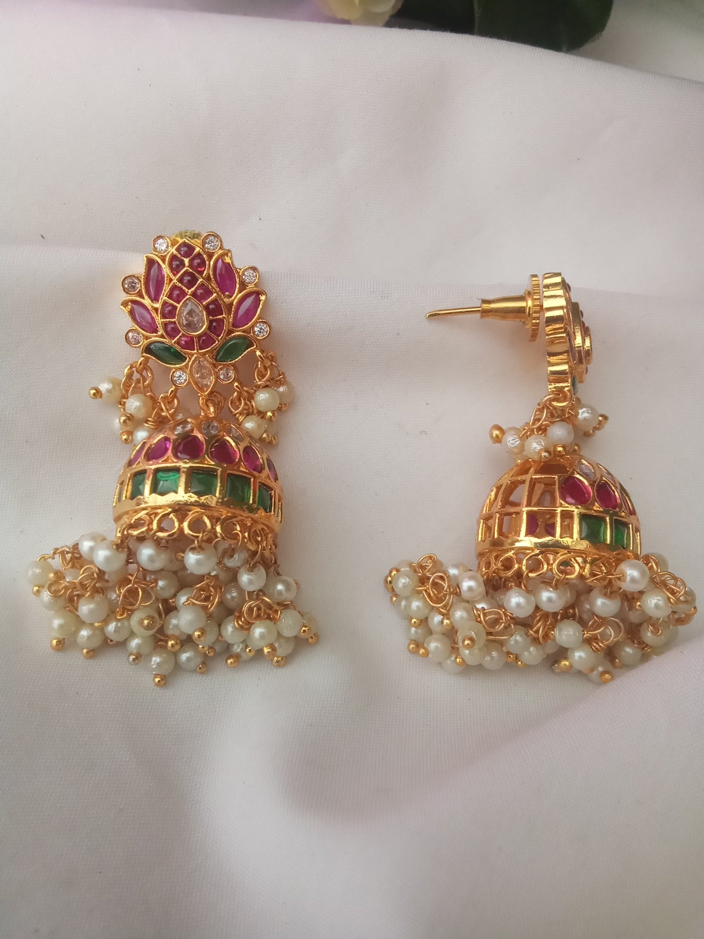 EARING-SHER37