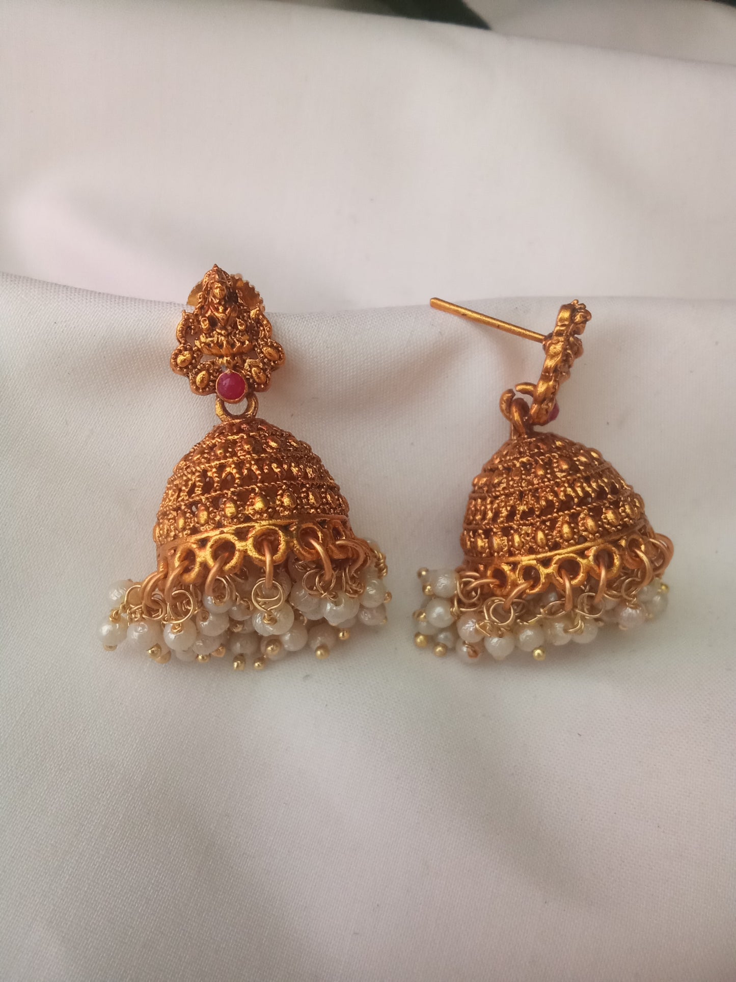 EARING-SHER20
