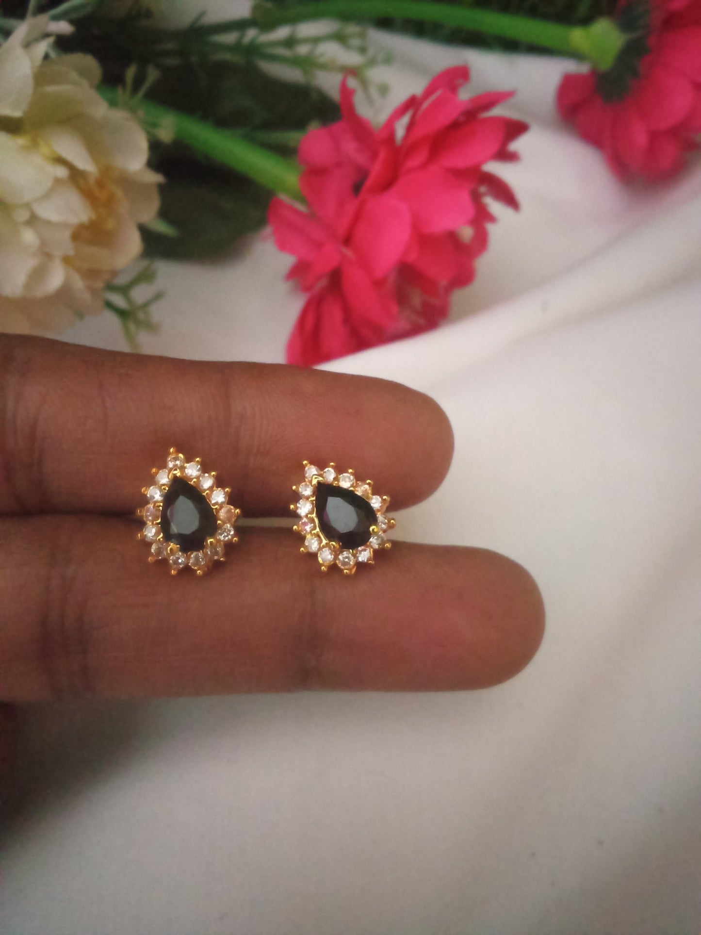 EARING-SHST33