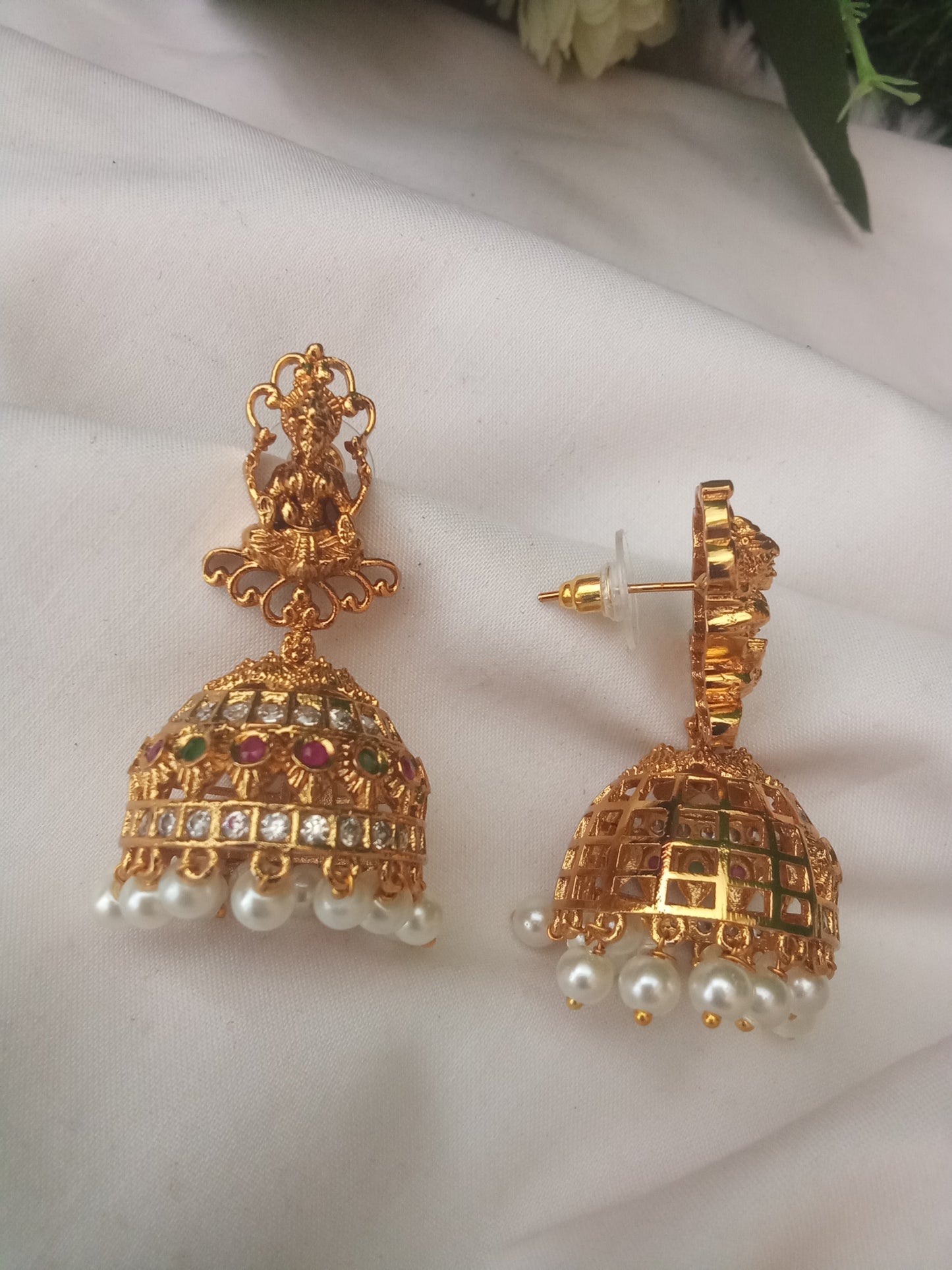 EARING-SHER71