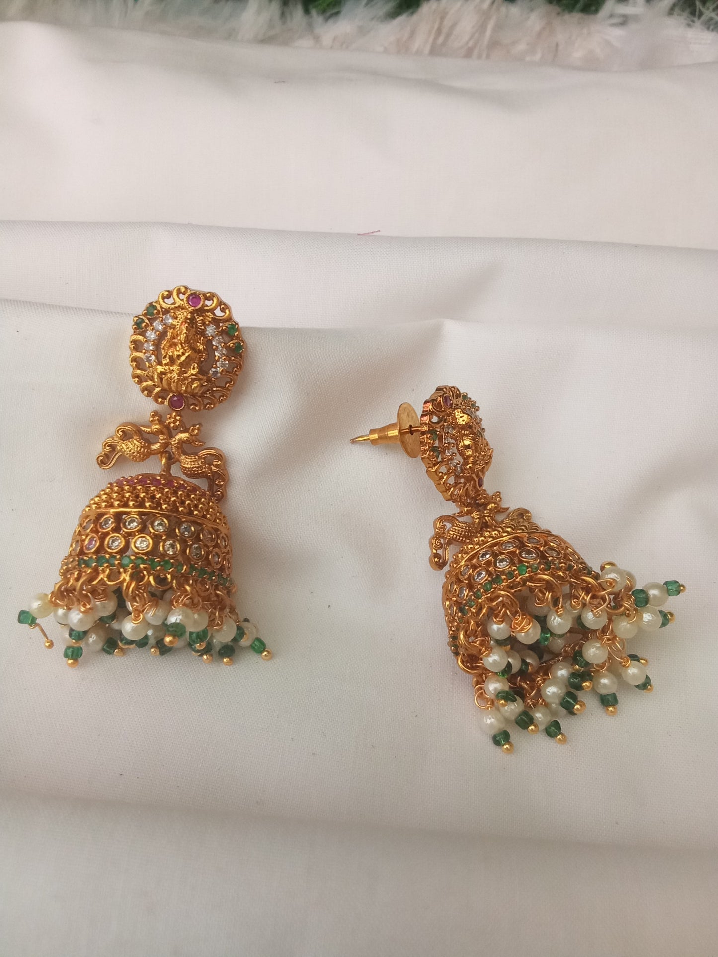 EARING-SHER46