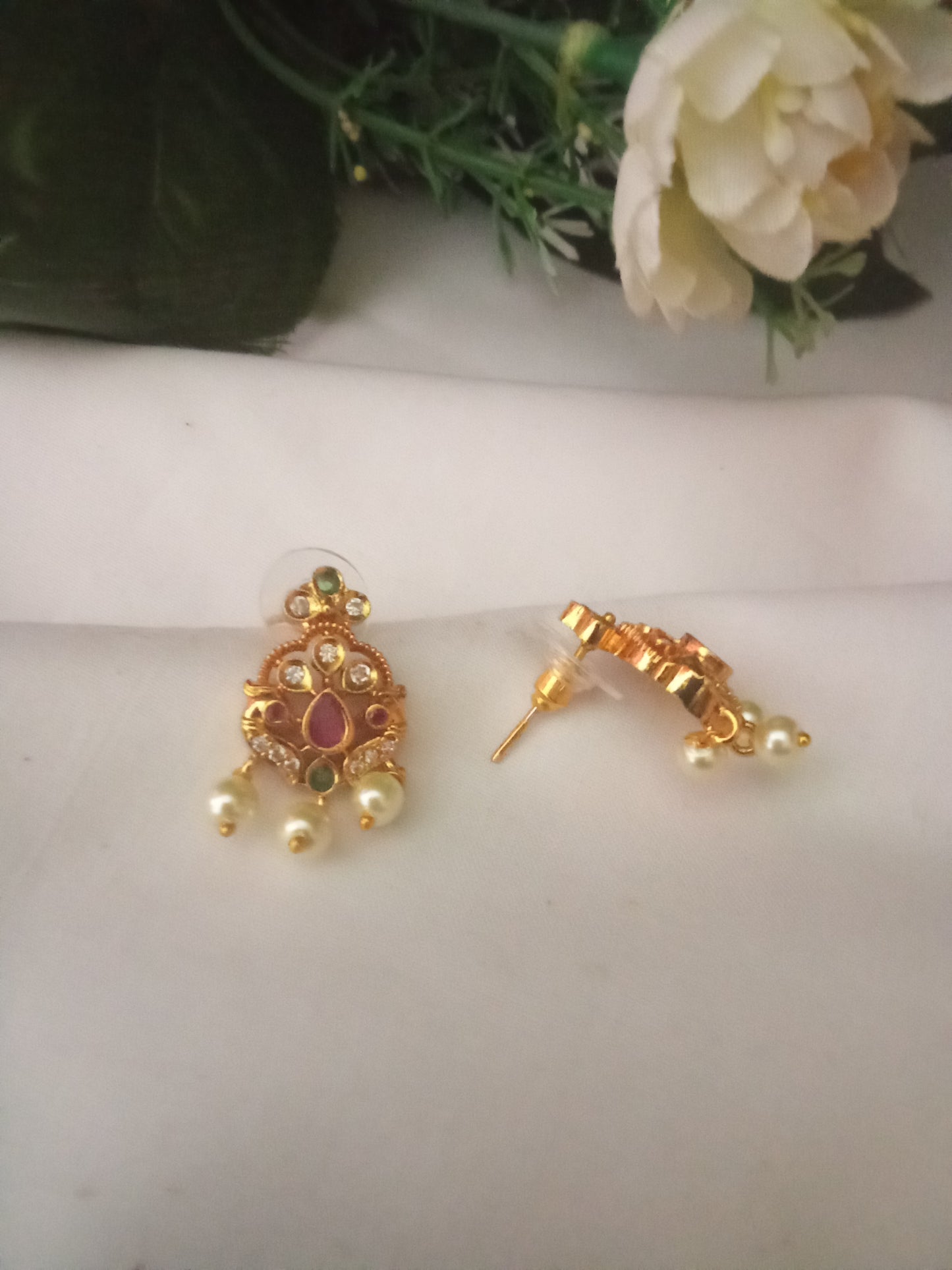 EARING-SHST34