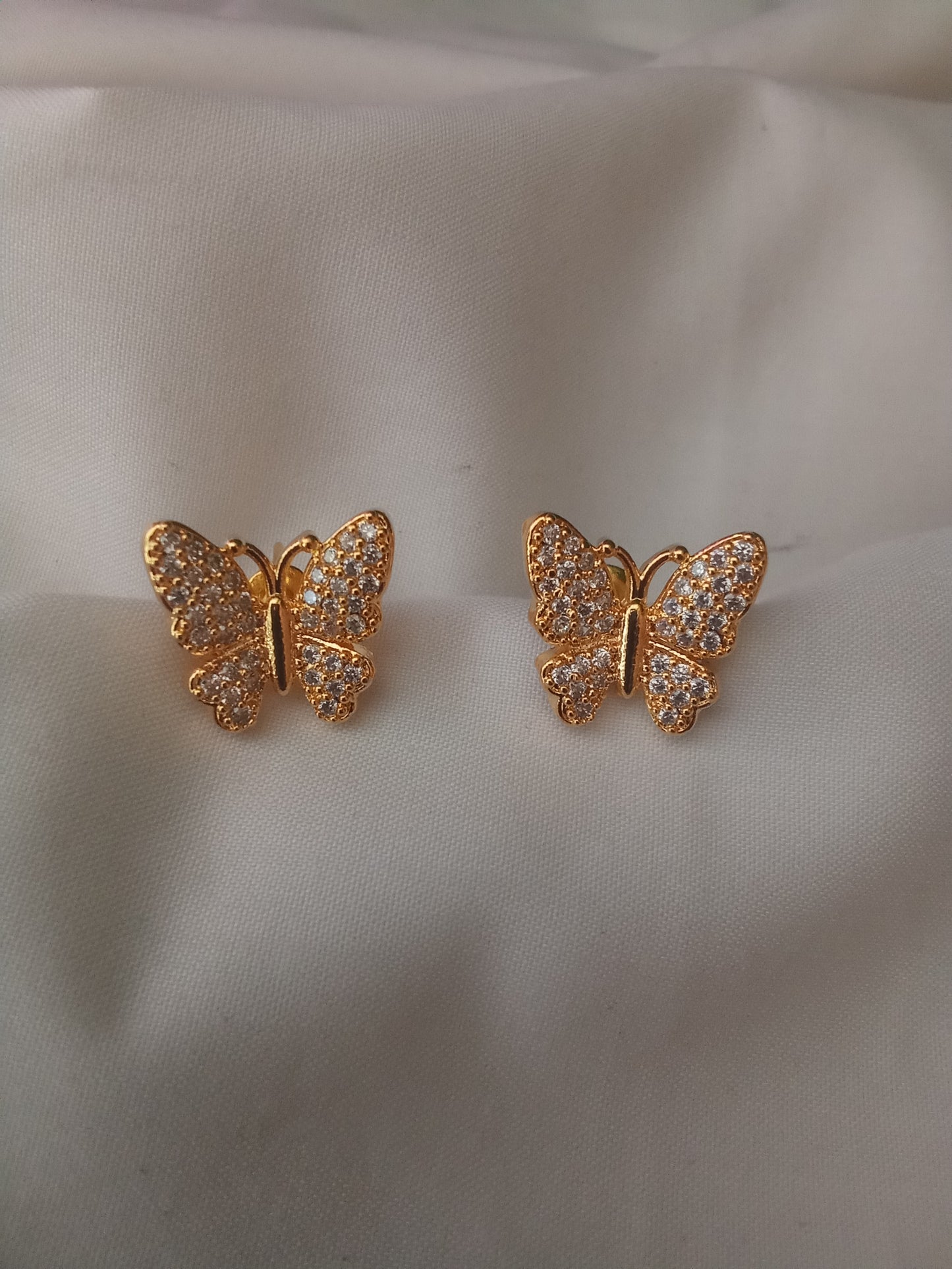 EARING-SHST128