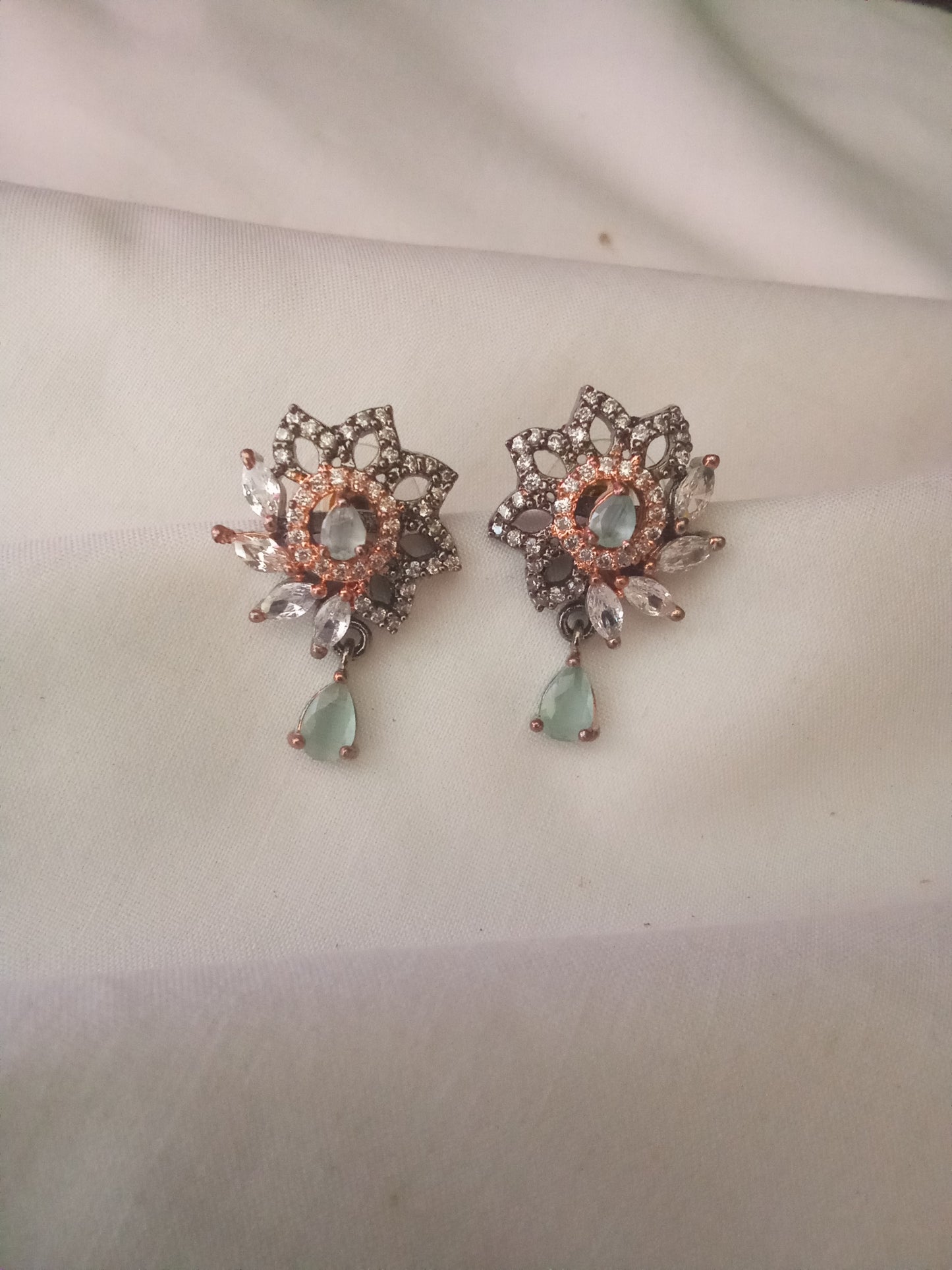 EARING-SHST114