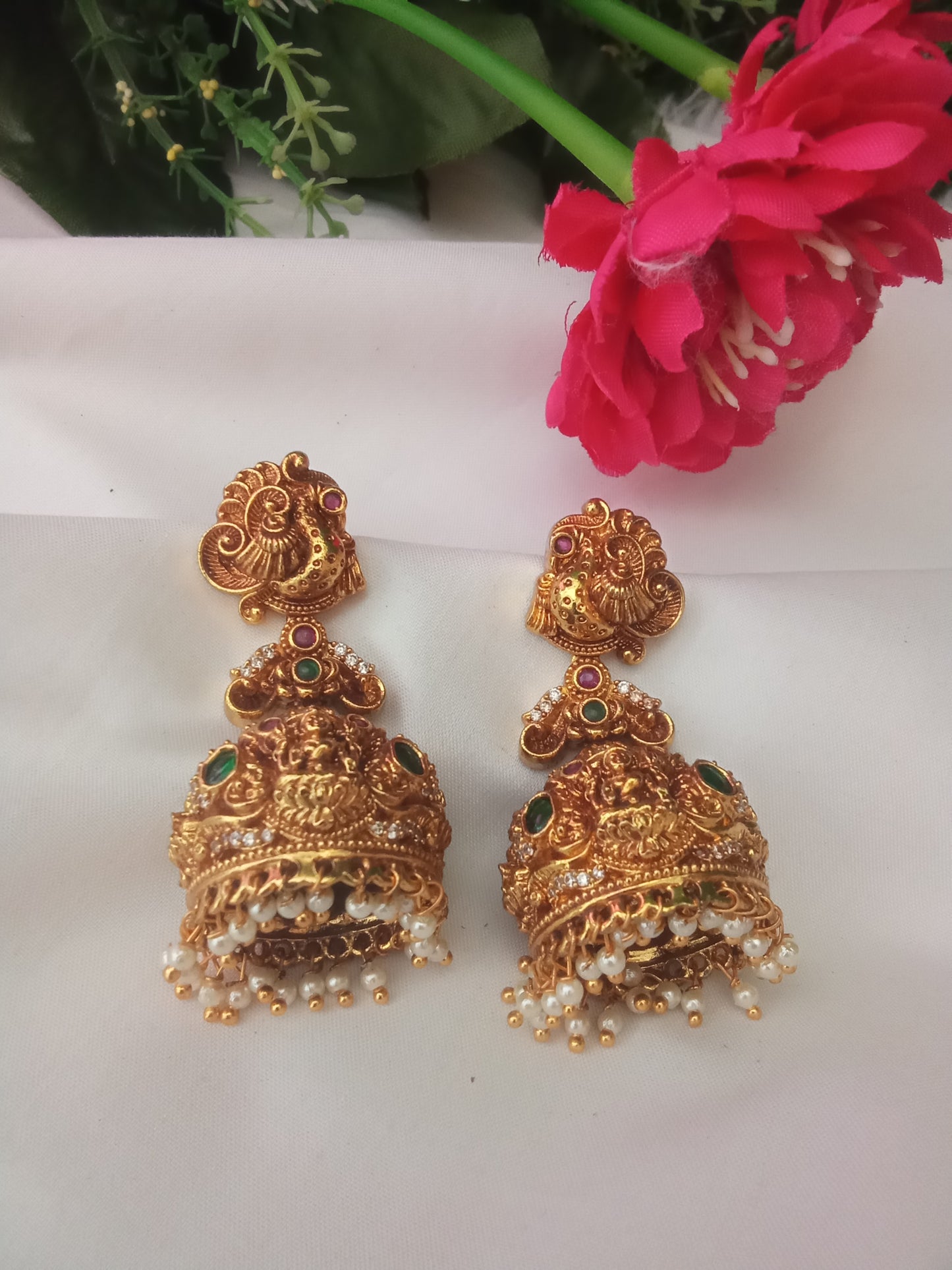 EARING-SHER28