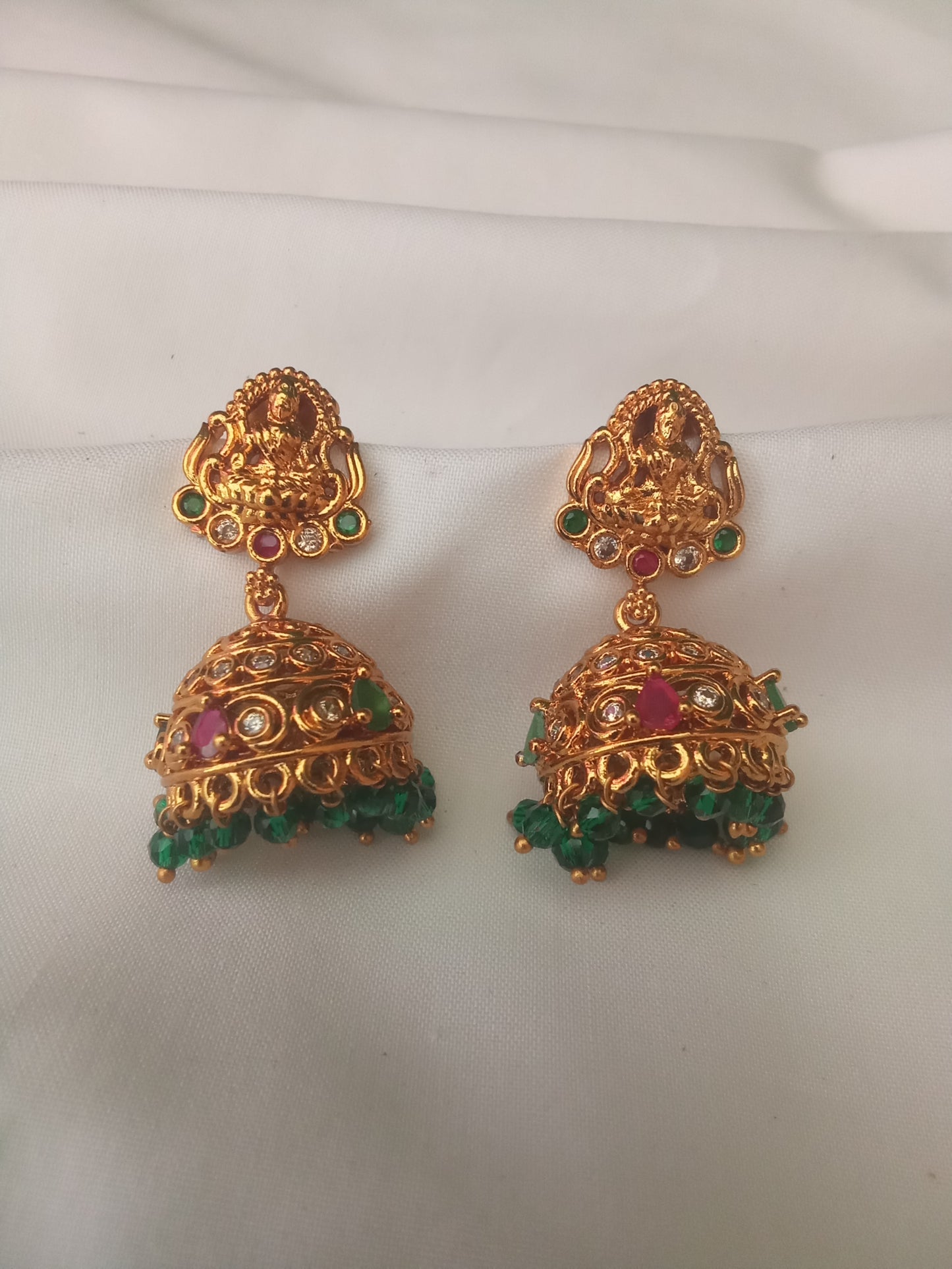 EARING-SHER77