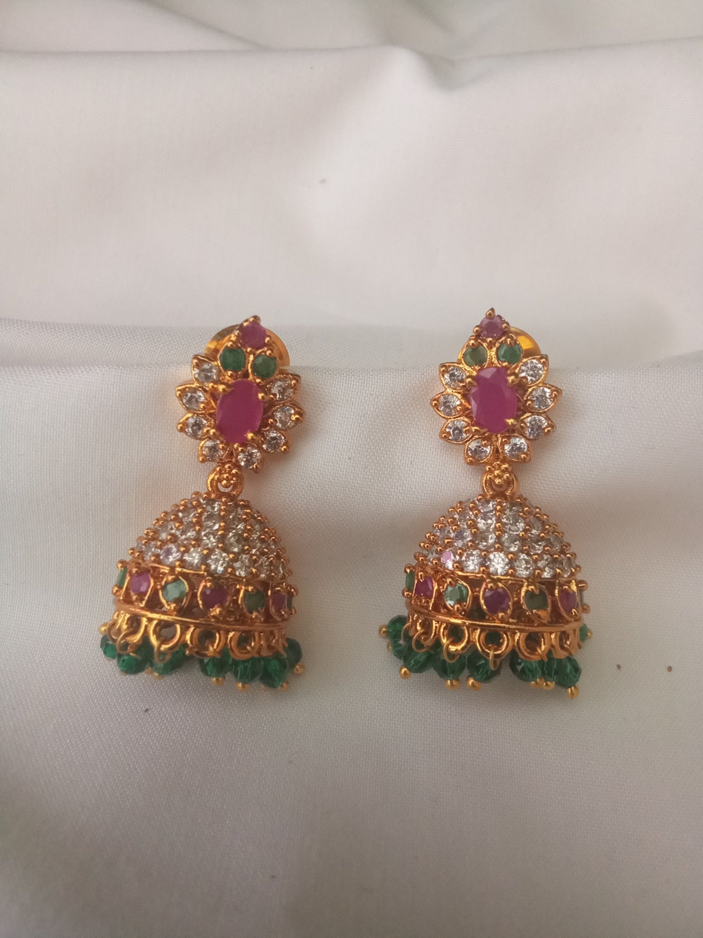 EARING-SHER83