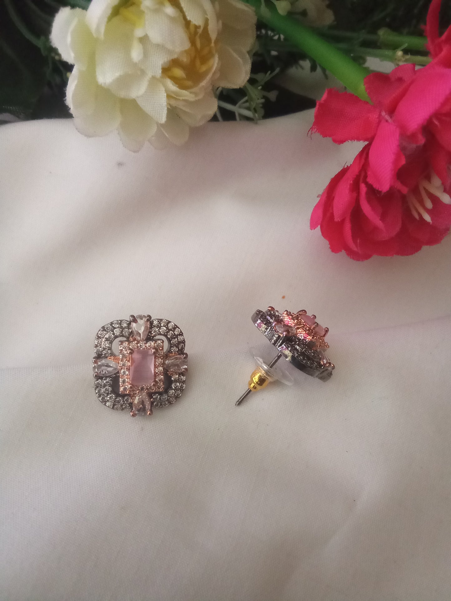 EARING-SHST108
