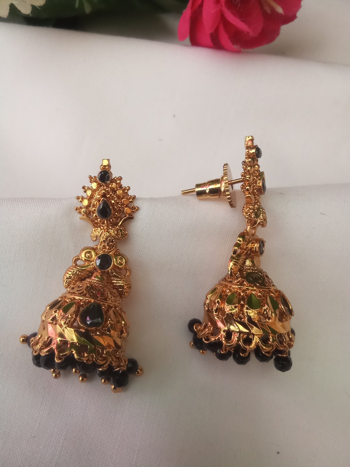 EARING-SHER102