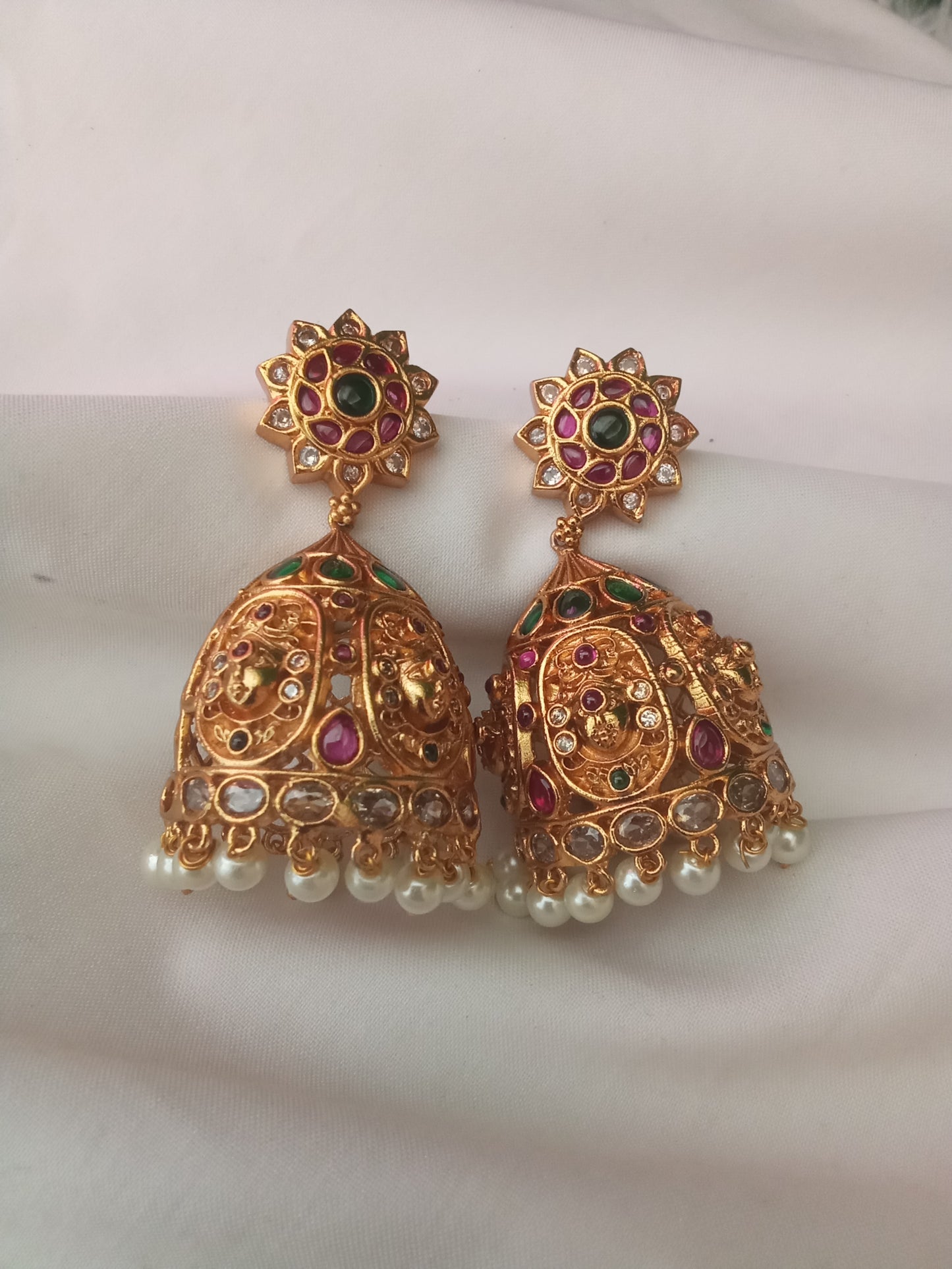 EARING-SHER25