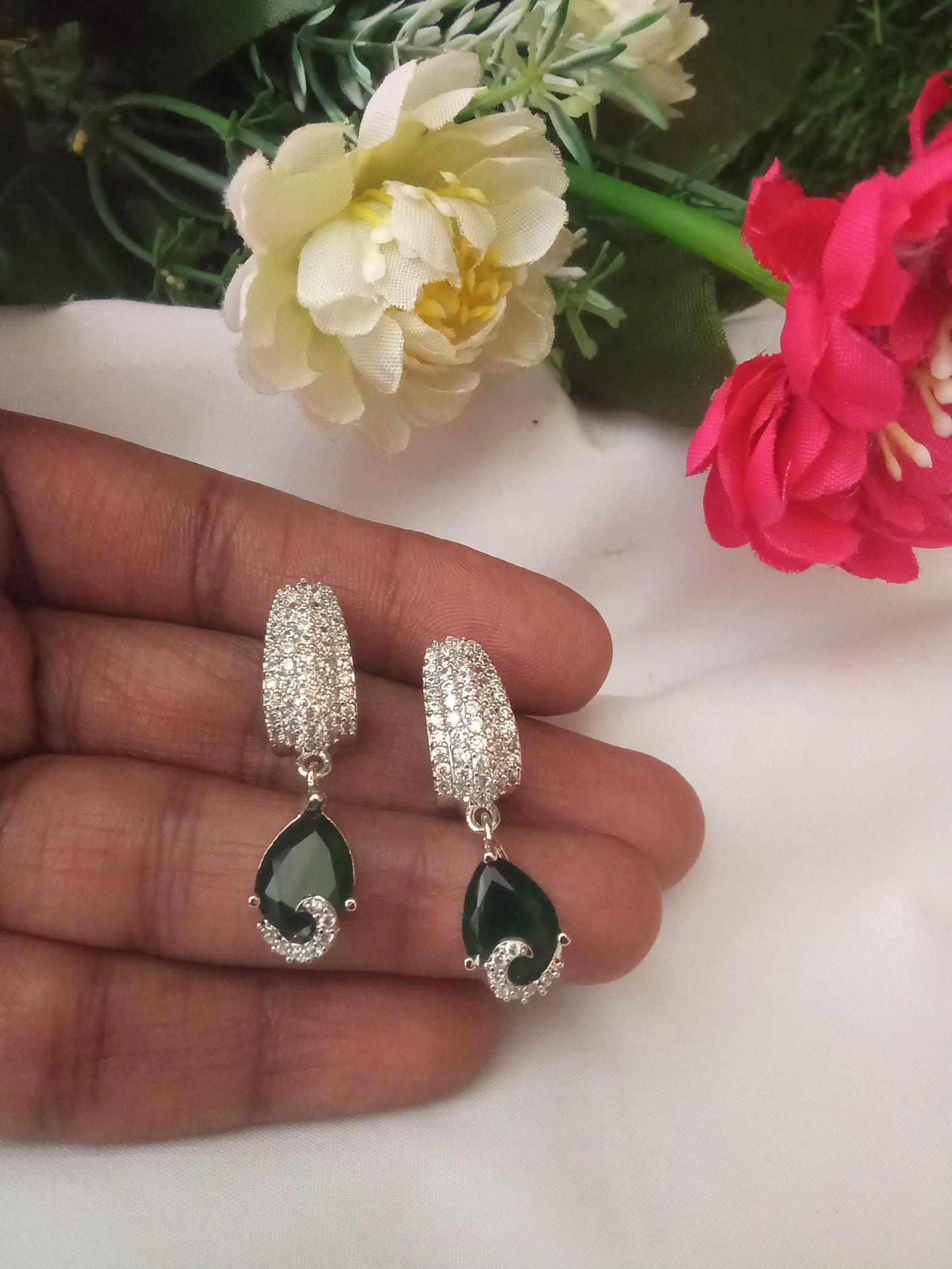 EARING-SHER261