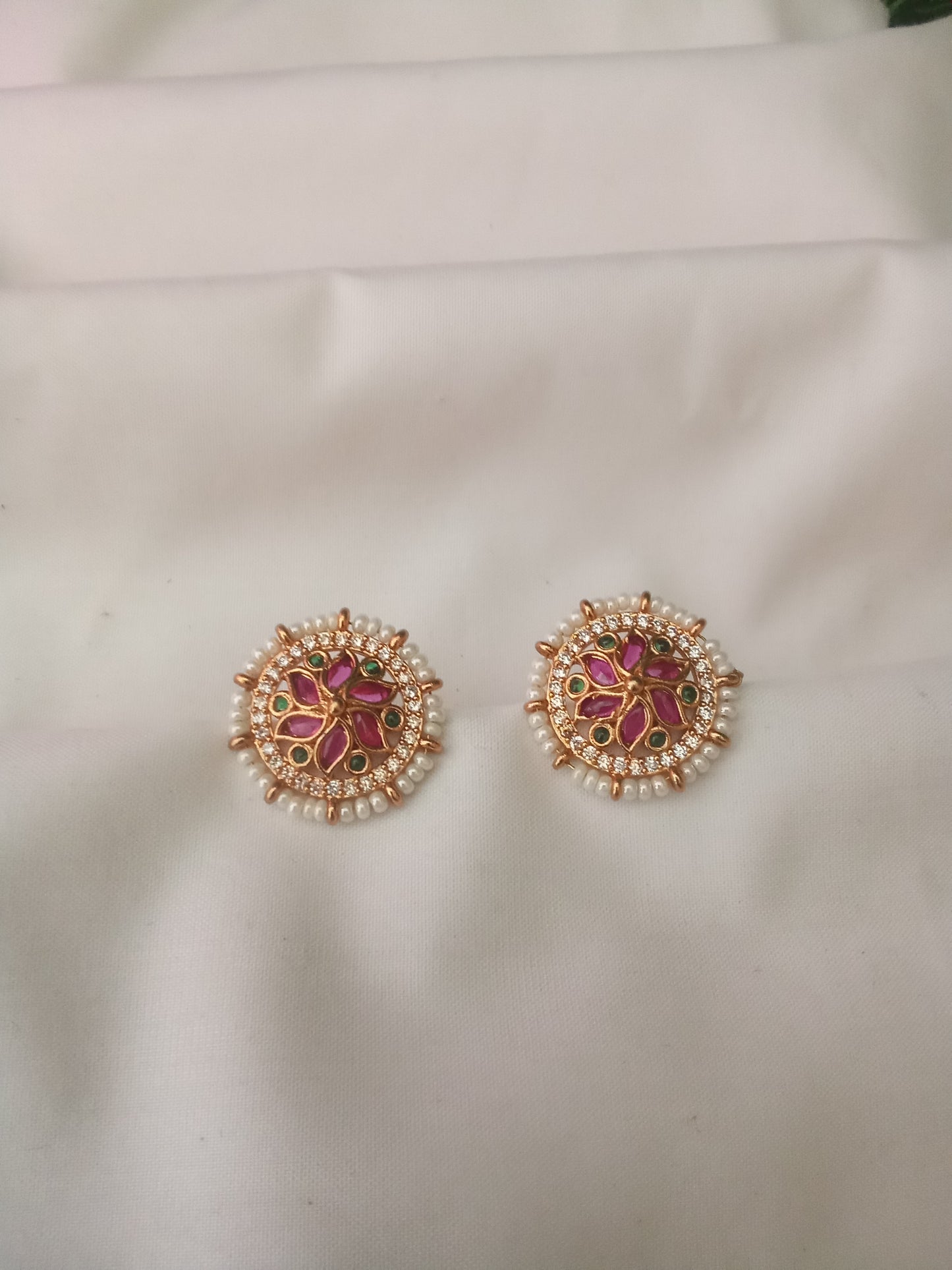 EARING-SHST129