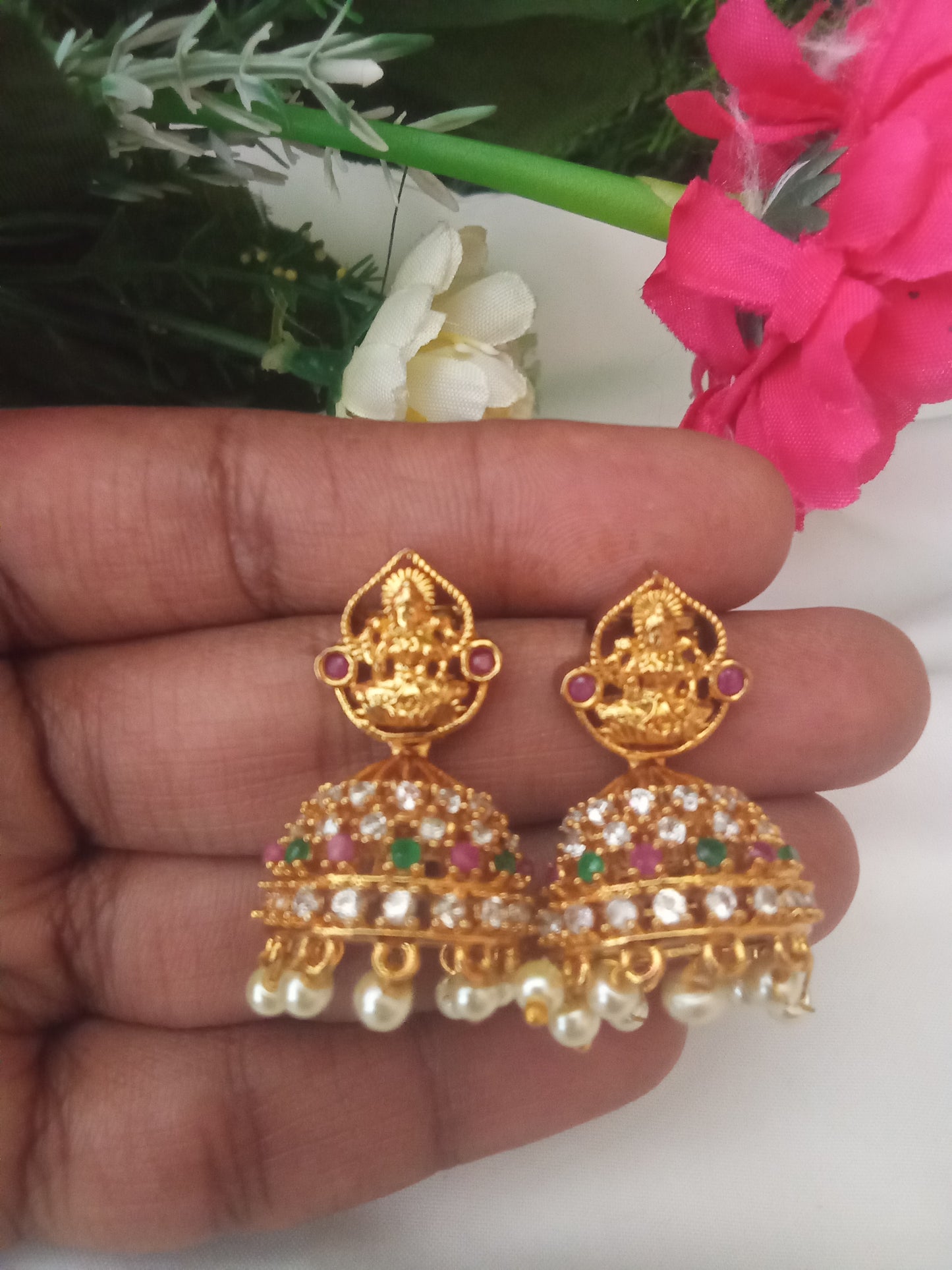EARING-SHER82