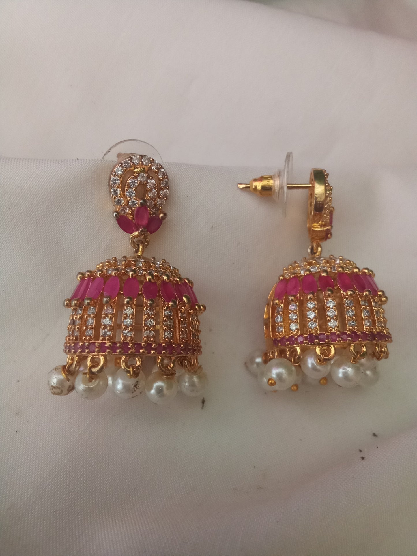 EARING-SHER52