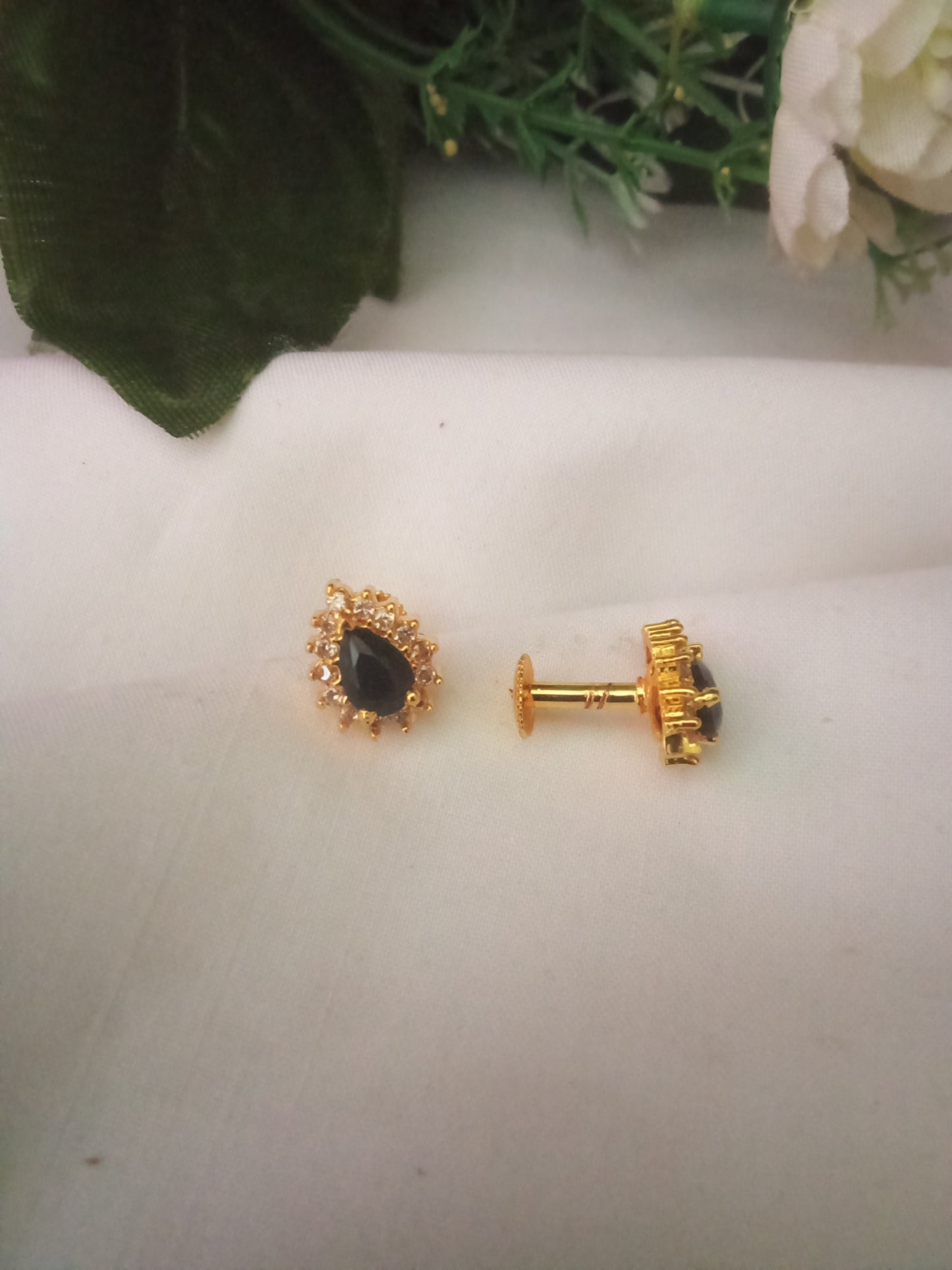 EARING-SHST33