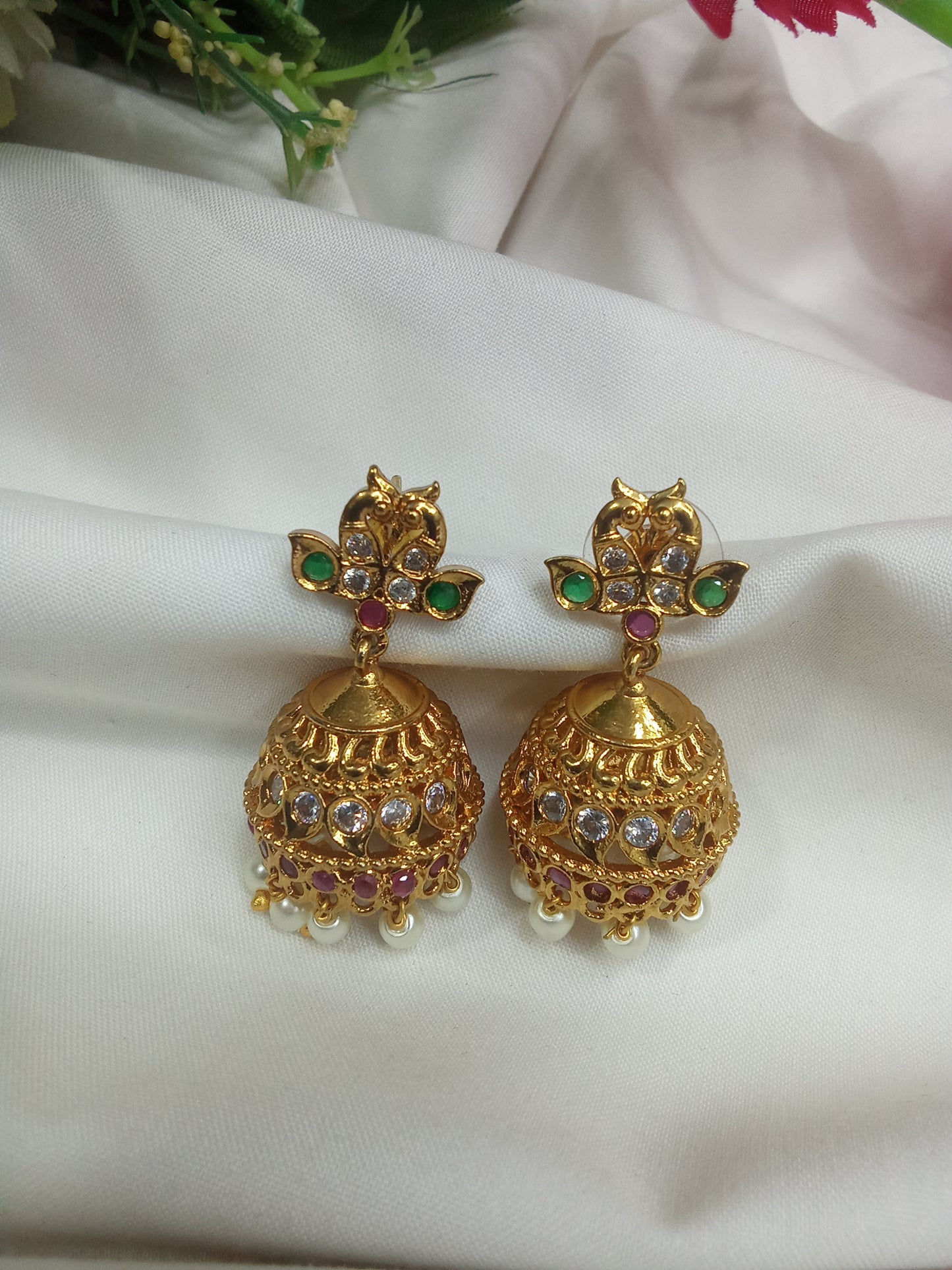 EARING-SHER13